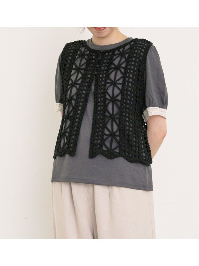 【サマンサモスモス/Samansa Mos2】のテープベスト インテリア・キッズ・メンズ・レディースファッション・服の通販 founy(ファニー) https://founy.com/ ファッション Fashion レディースファッション Fashion for Women アウター Coat / Outerwear Collection トップス・カットソー Cut & Sew Tops ベスト&ジレ / 重ね着スタイル Vests & Gilets シンプル Simple, Minimal スカラップ Scallop, Scalloped Edge ベスト Vest, Waistcoat 透かし Cut-Out, Lacework |ID: prp329100004582713 ipo3291000000032473996