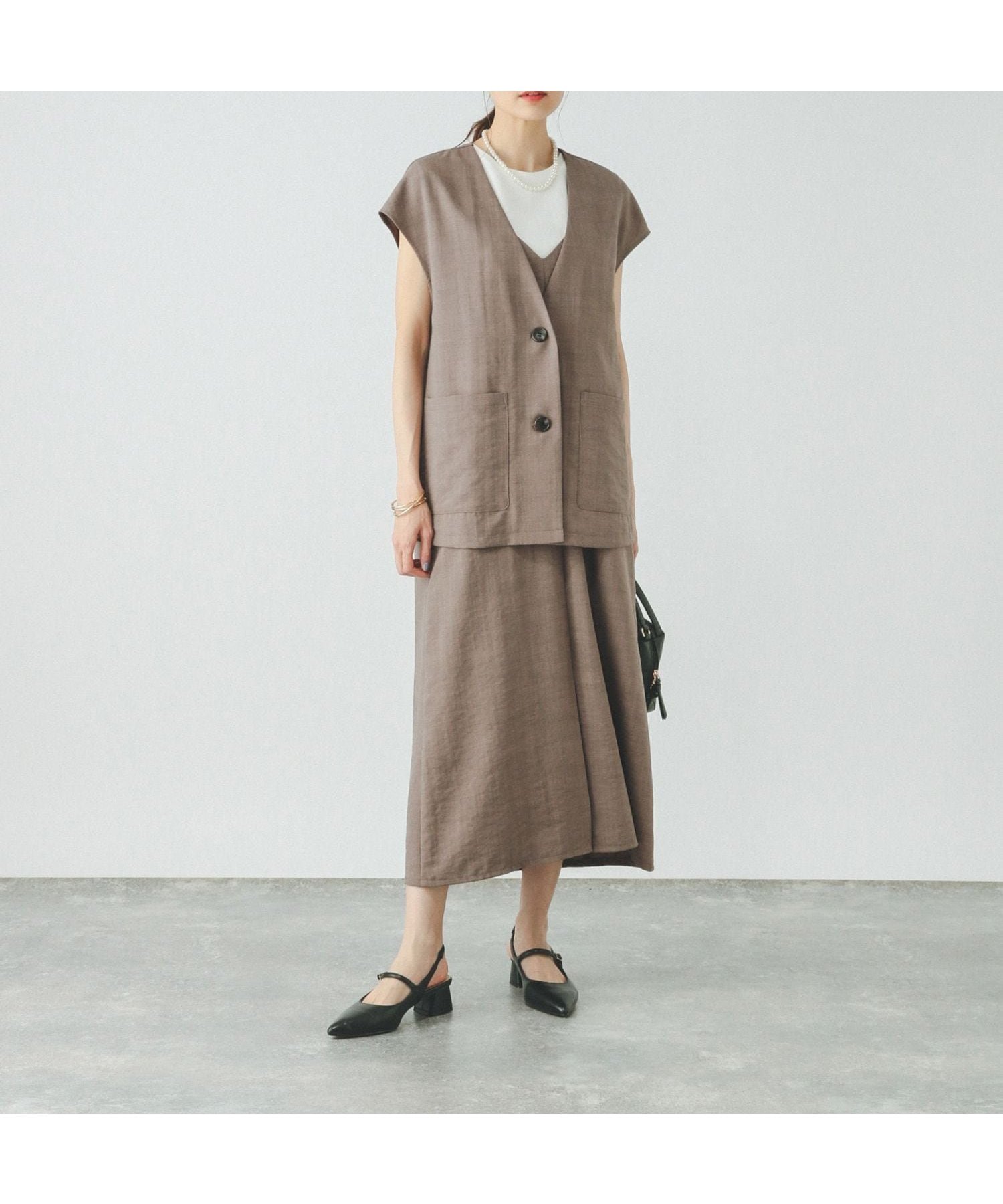 【グローバルワーク/GLOBAL WORK】のジレ*キャミワンピースSET/452043 インテリア・キッズ・メンズ・レディースファッション・服の通販 founy(ファニー) 　ファッション　Fashion　レディースファッション　Ladies' Fashion Online　アウター　Coat Outerwear　ワンピース　Dress　キャミワンピース　No Sleeve Dresses　インナー　Inner　キャミワンピース　Cami Dress　シンプル　Simple　セットアップ　Set Up　ノースリーブ　No Sleeve　モカ54|ID: prp329100004583014 ipo3291000000032626172