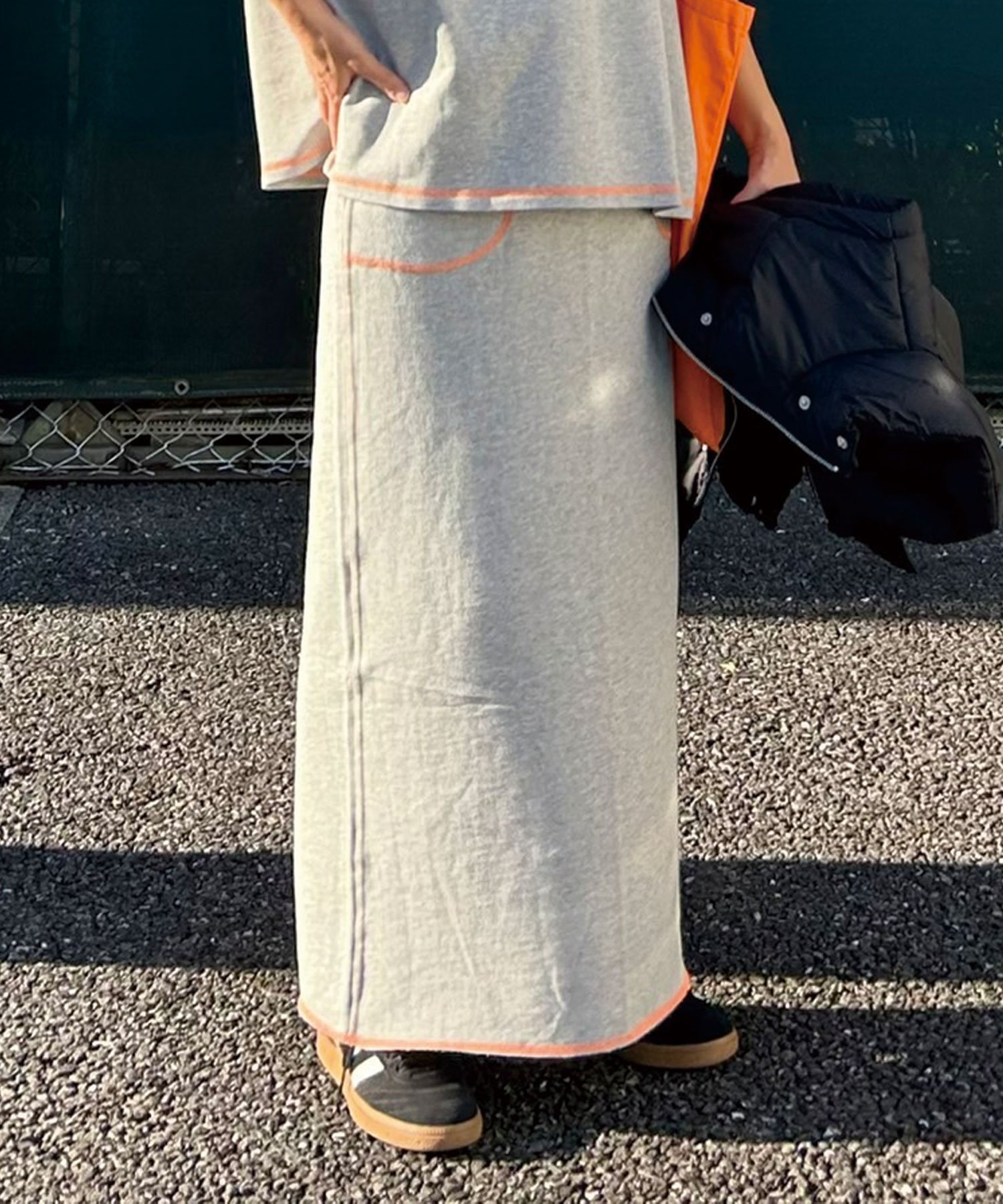 【コーナーズ/CORNERS】の【CORNERS by KR】裏毛配色ステッチスカート インテリア・キッズ・メンズ・レディースファッション・服の通販 founy(ファニー) 　ファッション　Fashion　レディースファッション　Ladies' Fashion Online　スカート　Skirt　スウェット　Sweat　スリット　Slit　ネオン　Neon　フィット　Fit　ポケット　Pocket　楽ちん　Easy　杢グレー|ID: prp329100004583195 ipo3291000000032669079