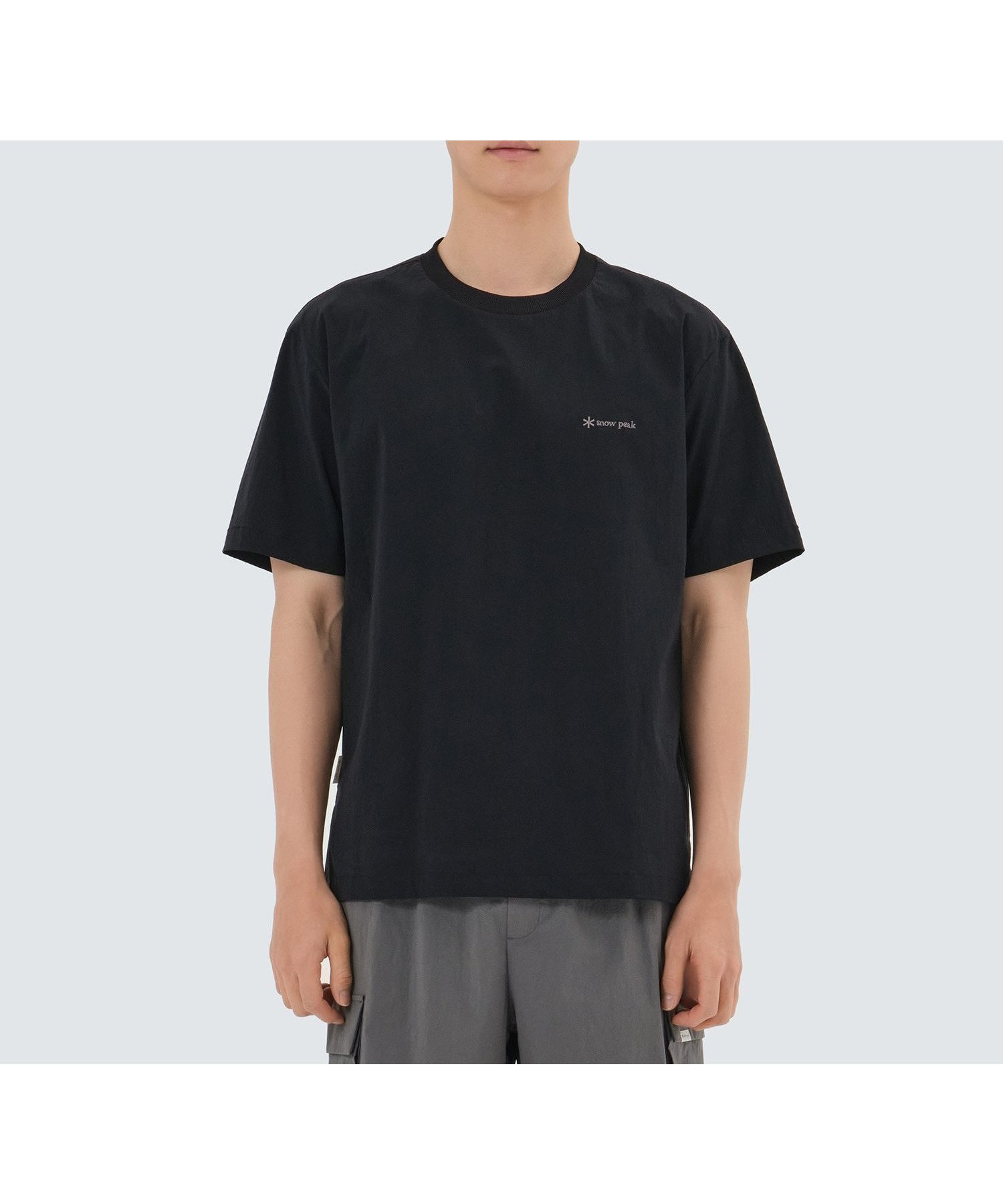【スノーピーク/SNOW PEAK】のRoot Basic Short Sleeve T-Shirt インテリア・キッズ・メンズ・レディースファッション・服の通販 founy(ファニー) 　ファッション　Fashion　レディースファッション　Fashion for Women　トップス・カットソー　Cut & Sew Tops　シャツ・ブラウス・オフィスカジュアル　Elegant Blouses & Button-Ups　ロングTシャツ・Tシャツ　Longline T-Shirts & Tees　アウトドア　Outdoor Clothing　春　Spring　コレクション　Collection, Seasonal Line　ショルダー　Shoulder, Shoulder Strap　スマート　Smart, Elegant　セットアップ　Set-Up, Coordinated Outfit　ドロップ　Drop Shoulder, Dropped Style　定番　Standard, Basic Item　フィット　Fit, Slim Fit　ベーシック　Basic, Essential　半袖　Short Sleeve, Half Sleeve　A/W・秋冬　Autumn/Winter　S/S・春夏　SS, Spring/Summer, Warm Season　夏　Summer　2025年　2025　2025春夏・S/S　Spring/Summer 2025 SS25　BLACK|ID: prp329100004583302 ipo3291000000033068540
