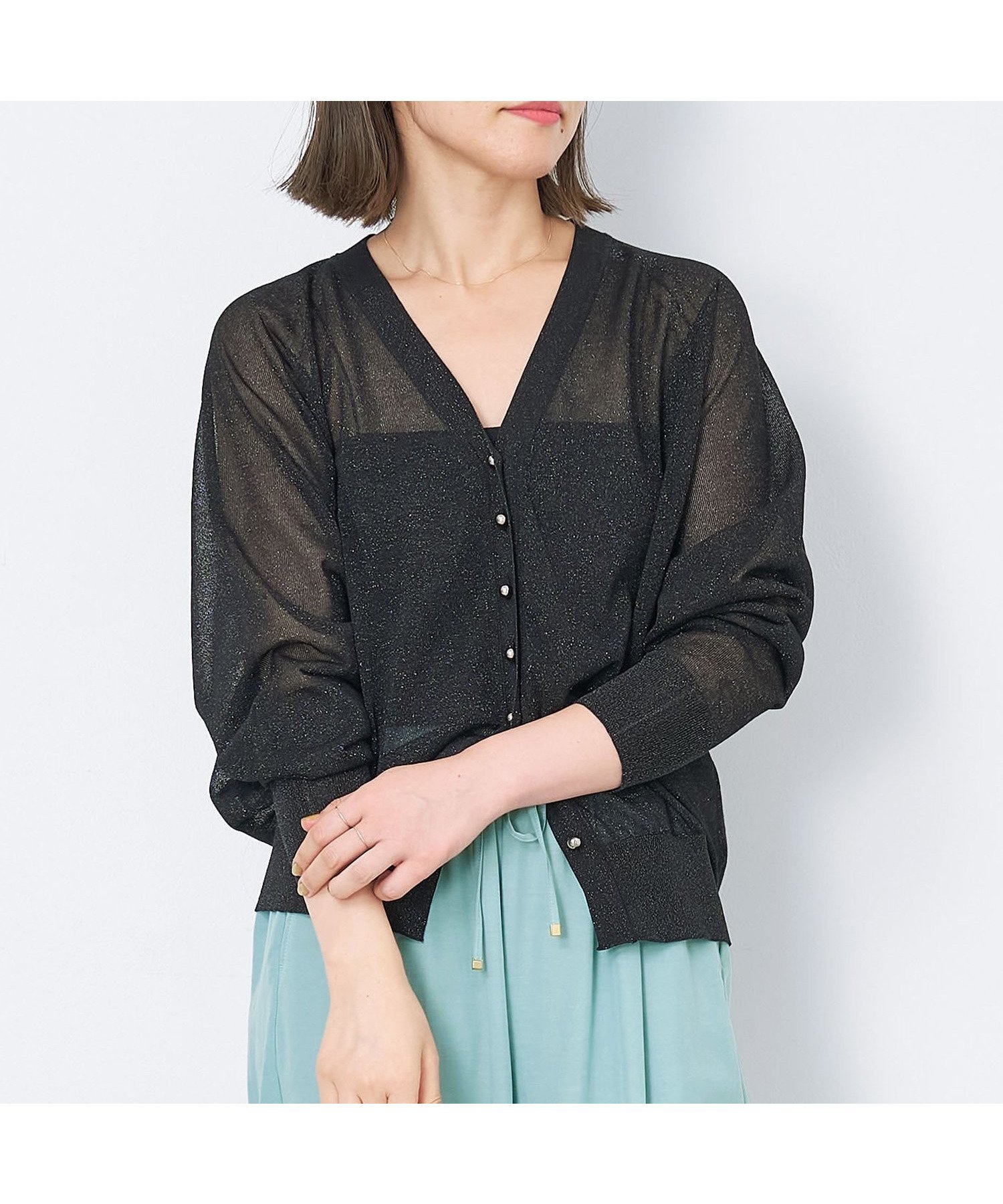 【マイカ ディール/MICA & DEAL】のシアーVネックラメカーディガン インテリア・キッズ・メンズ・レディースファッション・服の通販 founy(ファニー) 　ファッション　Fashion　レディースファッション　Ladies' Fashion Online　トップス・カットソー　Tops/Tshirt　カーディガン　Cardigans　Vネック　V-Neck　インナー　Inner　カーディガン　Cardigan　シアー　Sheer　タンク　Tank　BLACK|ID: prp329100004583337 ipo3291000000032661495