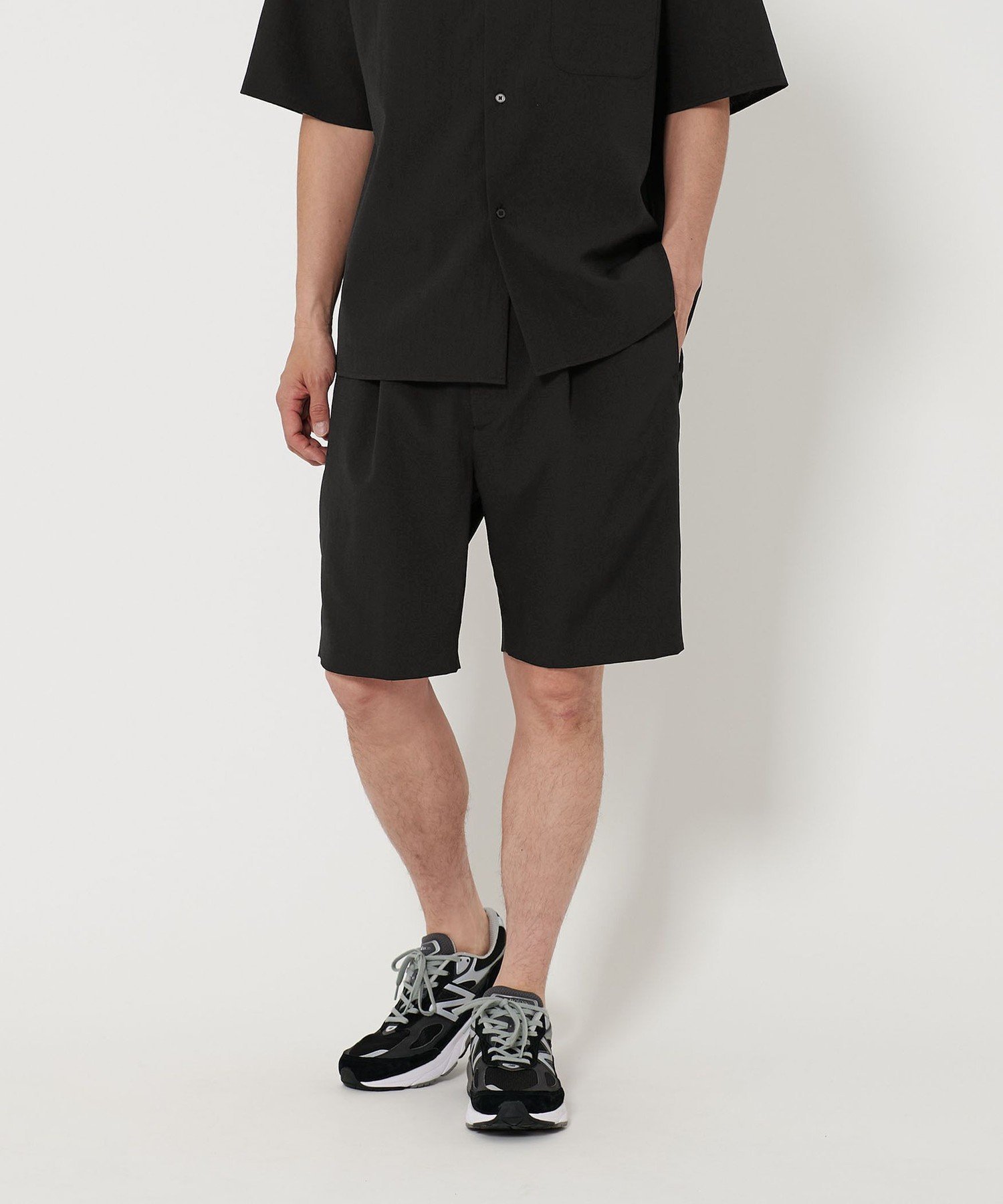 【ビューティ&ユース ユナイテッドアローズ/BEAUTY&YOUTH / UNITED ARROWS / MEN】のKOMATSU PACK トロピカル 1P ショート イージーパンツ -セットアップ対応 ヨコストレッチ- インテリア・キッズ・メンズ・レディースファッション・服の通販 founy(ファニー) 　ファッション　Fashion　メンズファッション　Fashion for Men　ボトムス　Bottoms　エレガント 上品　Elegant　コイン　Coin, Coin Design　ショート　Short, Short Length　ストレッチ　Stretch, Stretchy Fabric　セットアップ　Set-Up, Coordinated Outfit　ドローコード　Drawcord, Drawstring Cord　ポケット　Pocket, Pocket Detail　別注　Limited Edition, Custom Order　メッシュ　Mesh, Net Fabric　リラックス　Relax, Relaxed Fit　夏　Summer　BLACK|ID: prp329100004583391 ipo3291000000033347009