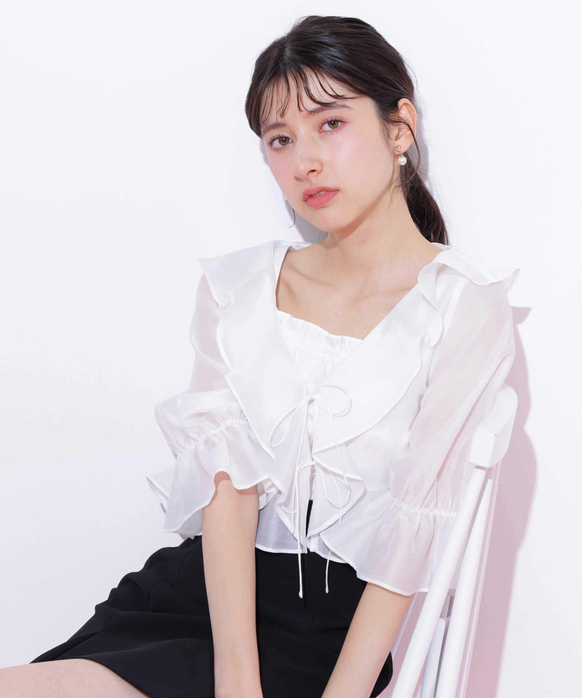 【その他のブランド/Other】のラッフルアンサンブルセットアップブラウス インテリア・キッズ・メンズ・レディースファッション・服の通販 founy(ファニー) 　ファッション　Fashion　レディースファッション　Ladies' Fashion Online　トップス・カットソー　Tops/Tshirt　アンサンブル　Knit Ensemble　シャツ/ブラウス　Shirts/Blouses　アンサンブル　Ensemble　インナー　Inner　キャミソール　Camisole　シアー　Sheer　シャーリング　Shirring　トレンド　Trend　フェミニン　Feminine　フリル　Frills　オフホワイト|ID: prp329100004583437 ipo3291000000032609404