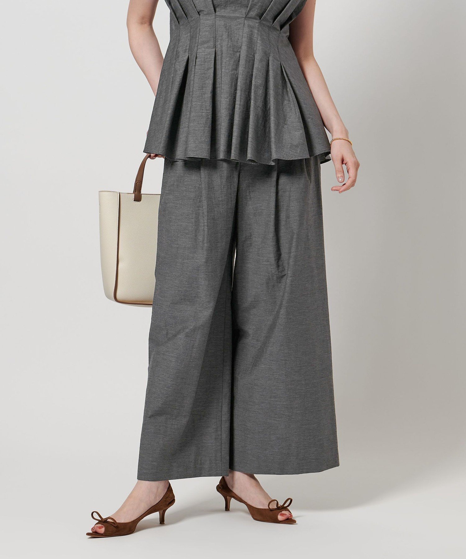 【ユナイテッドアローズ/UNITED ARROWS】のMANTECO POP ワイドパンツ インテリア・キッズ・メンズ・レディースファッション・服の通販 founy(ファニー) 　ファッション　Fashion　レディースファッション　Ladies' Fashion Online　パンツ　Pants　アンダー　Under　カットソー　Cut And Sew　切替　Switching　シャーリング　Shirring　ストライプ　Stripe　セットアップ　Set Up　フィット　Fit　ワイド　Wide　おすすめ　Recommend　DK.GRAY|ID: prp329100004583550 ipo3291000000032610797