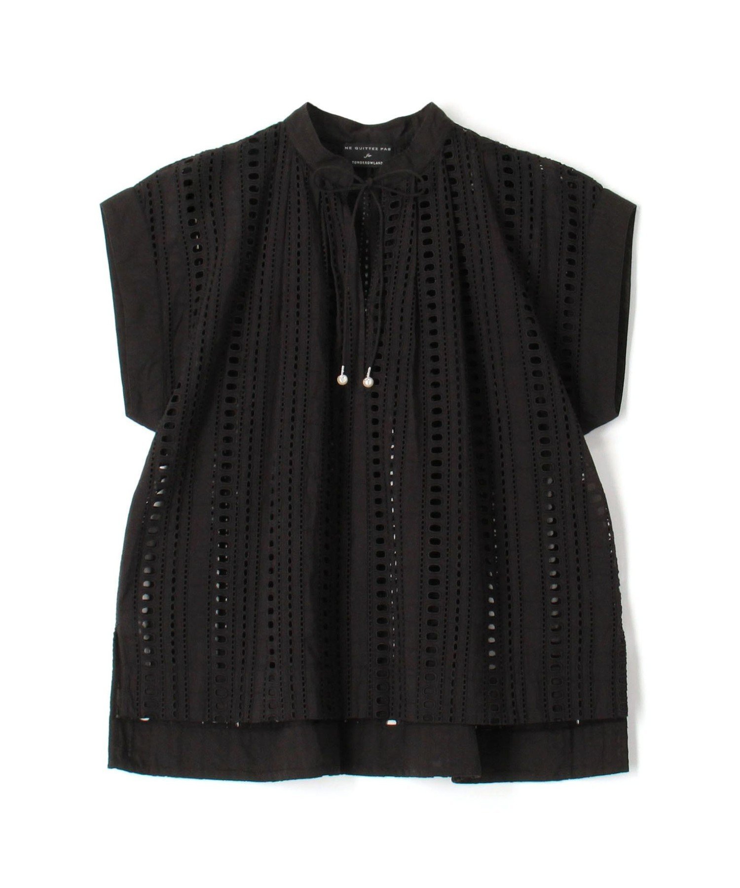 【トゥモローランド/TOMORROWLAND】の【別注】ne Quittez pas BLACKCUTWORK トップス インテリア・キッズ・メンズ・レディースファッション・服の通販 founy(ファニー) 　ファッション　Fashion　レディースファッション　Fashion for Women　トップス・カットソー　Cut & Sew Tops　インド　Indian Textile　サマー　Summer, Summer Style　スリーブ　Sleeve, Long Sleeve / Short Sleeve　ハンド　Hand, Handmade　パール　Pearl, Pearl Accent　フェミニン　Feminine, Girly　フレンチ　French, French Style　別注　Limited Edition, Custom Order　モダン　Modern, Contemporary　レース　Lace, Lace Fabric　ワーク　Workwear, Utility Style　エレガント 上品　Elegant　19 ブラック|ID: prp329100004583661 ipo3291000000032751010