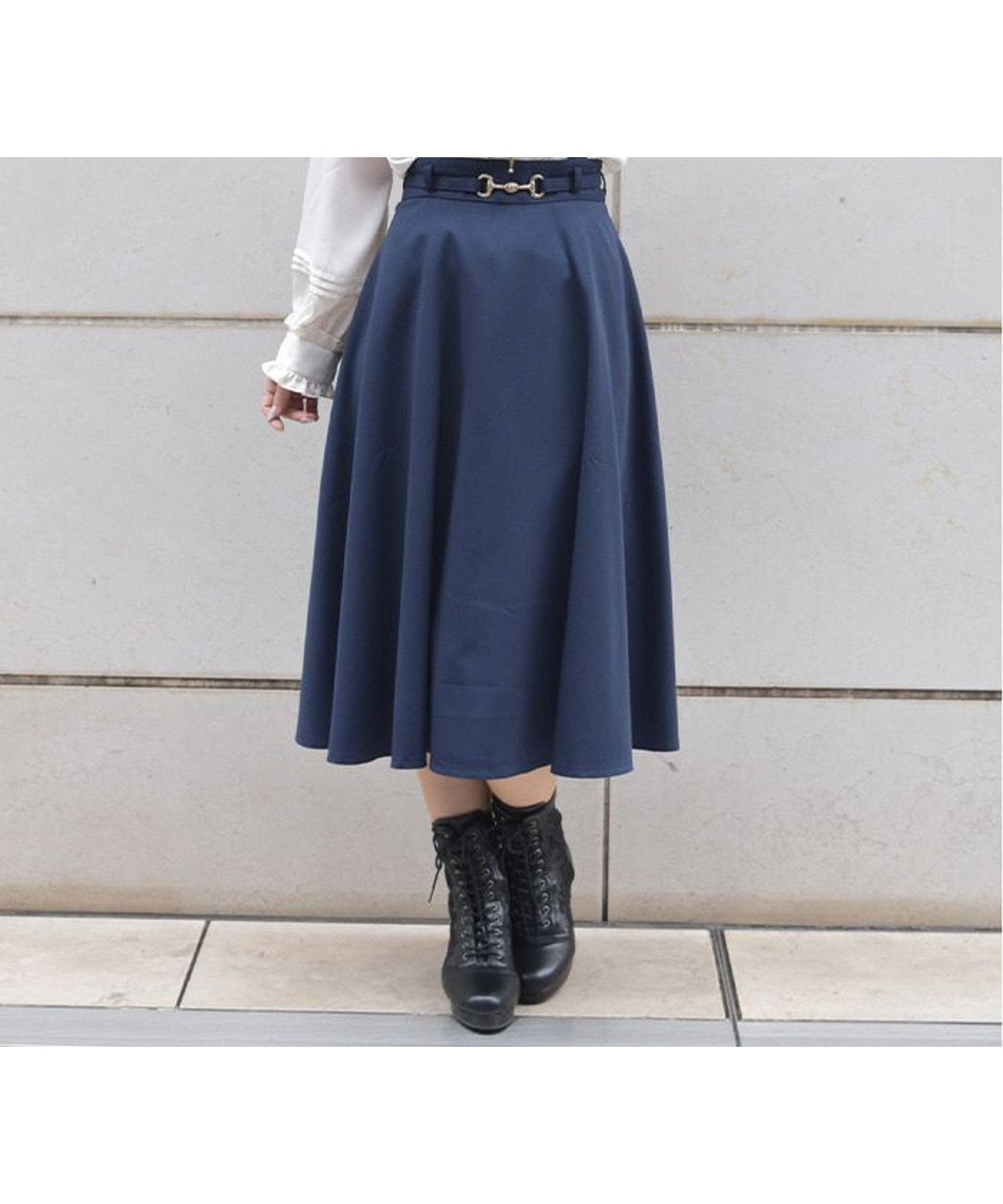 【アクシーズファム/axes femme】のサス付サーキュラーミディスカート インテリア・キッズ・メンズ・レディースファッション・服の通販 founy(ファニー) 　ファッション　Fashion　レディースファッション　Fashion for Women　スカート　Skirts　おすすめ　Recommended / Our Picks　クラシカル　Classical, Vintage-Inspired　セットアップ　Set-Up, Coordinated Outfit　ワンポイント　One Point, Statement Accent　紺|ID: prp329100004583781 ipo3291000000033190566