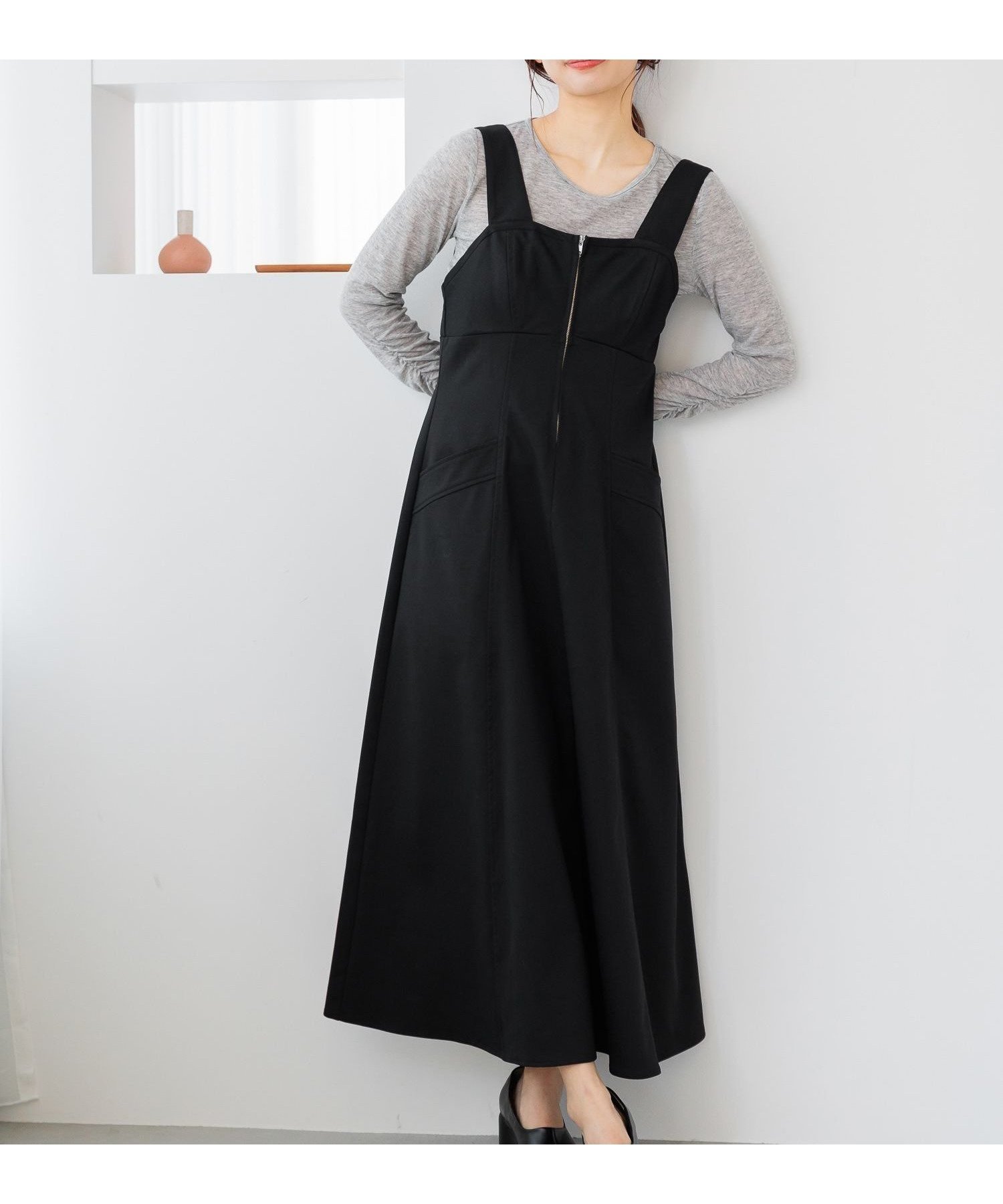 【ミスティ ウーマン/mysty woman】のフロントZIPジャンスカ インテリア・キッズ・メンズ・レディースファッション・服の通販 founy(ファニー) 　ファッション　Fashion　レディースファッション　Fashion for Women　シャーリング　Shirring, Ruched　ジップ　Zip, Zipper　スニーカー　Sneakers, Trainers　フィット　Fit, Slim Fit　フレア　Flare, Flared　フロント　Front, Front Design　ポケット　Pocket, Pocket Detail　ラップ　Wrap, Wrap Design　ブラック09|ID: prp329100004584011 ipo3291000000032708245