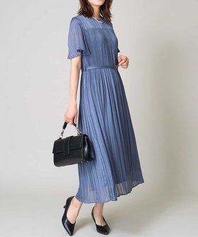 【アー ヴェー ヴェー/a.v.v】の【洗える】ランダムプリーツワンピース 人気、トレンドファッション・服の通販 founy(ファニー) ファッション Fashion レディースファッション Fashion for Women ワンピース Dresses 洗える Machine Washable カーディガン Cardigan, Knitwear シューズ Shoes, Footwear ジャケット Jacket, Outerwear スリーブ Sleeve, Long Sleeve / Short Sleeve なめらか Smooth, Silky Texture フレア Flare, Flared プリーツ Pleats, Pleated 再入荷 Restock / Back in Stock おすすめ Recommended / Our Picks エレガント 上品 Elegant 結婚式 Wedding 二次会 After Party |ID:prp329100004584018