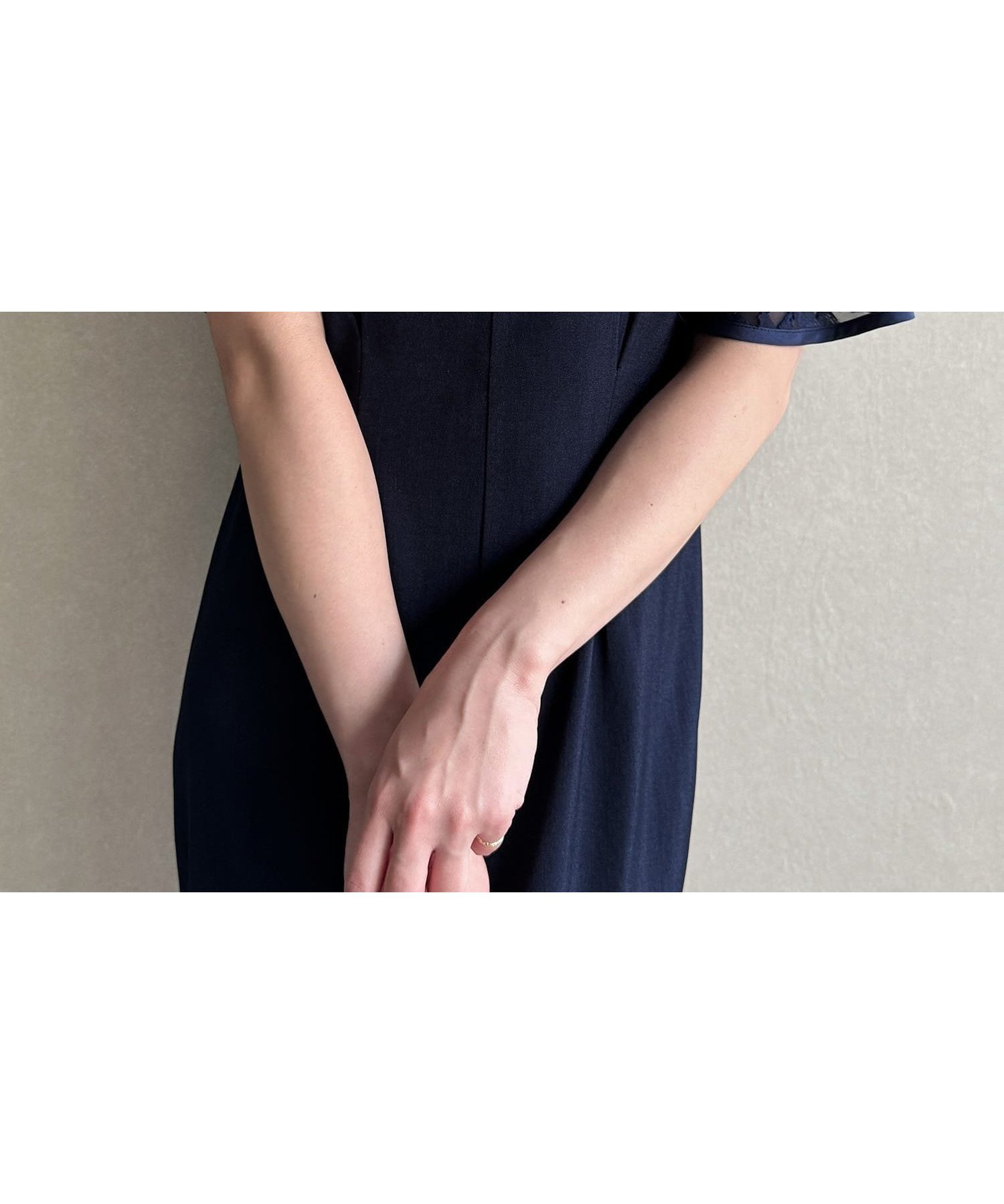 【ジュノア/JUNOAH】のシアーフリルスリーブワンピース インテリア・キッズ・メンズ・レディースファッション・服の通販 founy(ファニー) 　ファッション　Fashion　レディースファッション　Ladies' Fashion Online　ワンピース　Dress　ネイビー|ID: prp329100004584092 ipo3291000000032644396