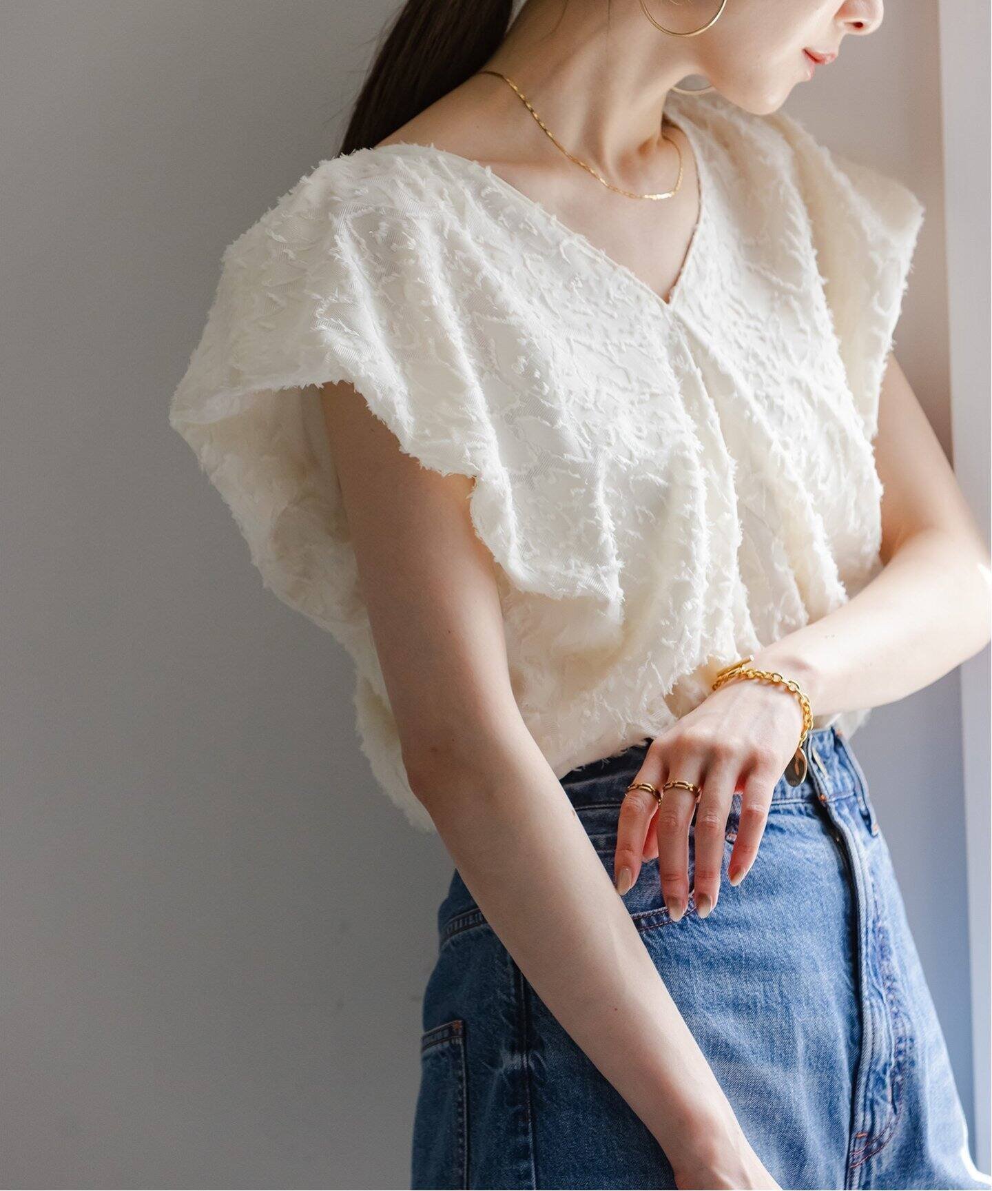 【ノーブル / スピック&スパン/NOBLE / Spick & Span】のレオパードジャガードデコルテVブラウス 人気、トレンドファッション・服の通販 founy(ファニー) 　ファッション　Fashion　レディースファッション　Fashion for Women　トップス・カットソー　Cut & Sew Tops　シャツ・ブラウス・オフィスカジュアル　Elegant Blouses & Button-Ups　 other-1|ID: prp329100004584238 ipo3291000000032738163