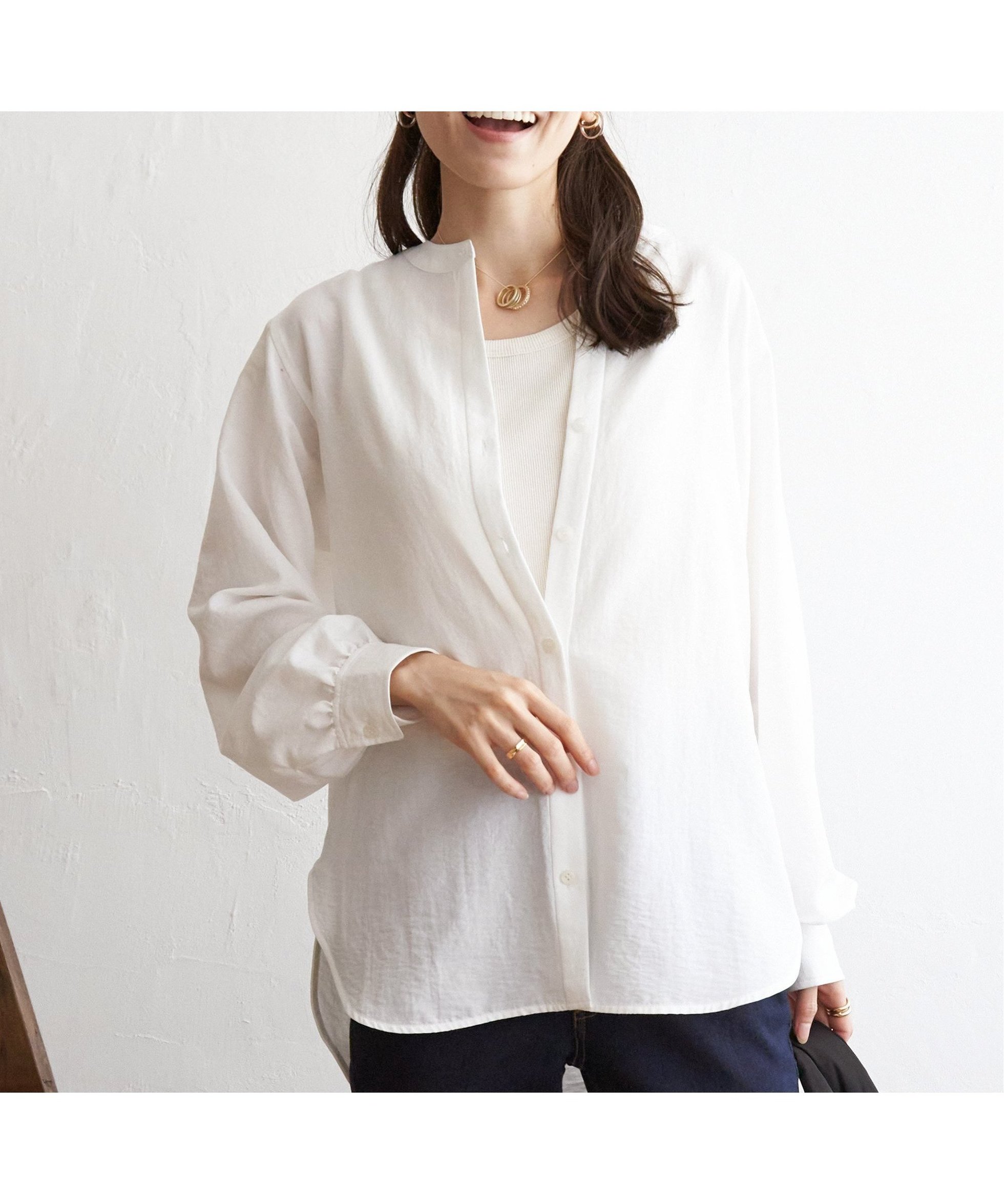 【イッカ/ikka】の前後2WAYバンドカラーシャツ インテリア・キッズ・メンズ・レディースファッション・服の通販 founy(ファニー) 　ファッション　Fashion　レディースファッション　Fashion for Women　トップス・カットソー　Cut & Sew Tops　シャツ・ブラウス・オフィスカジュアル　Elegant Blouses & Button-Ups　おすすめ　Recommended / Our Picks　インナー　Innerwear　スウェット / スエット　Sweatshirt, Sweatwear　スキッパー　Skipper, Open Collar　ベーシック　Basic, Essential　ロング　Long, Long-Length　春　Spring　オフホワイト|ID: prp329100004584615 ipo3291000000032721007