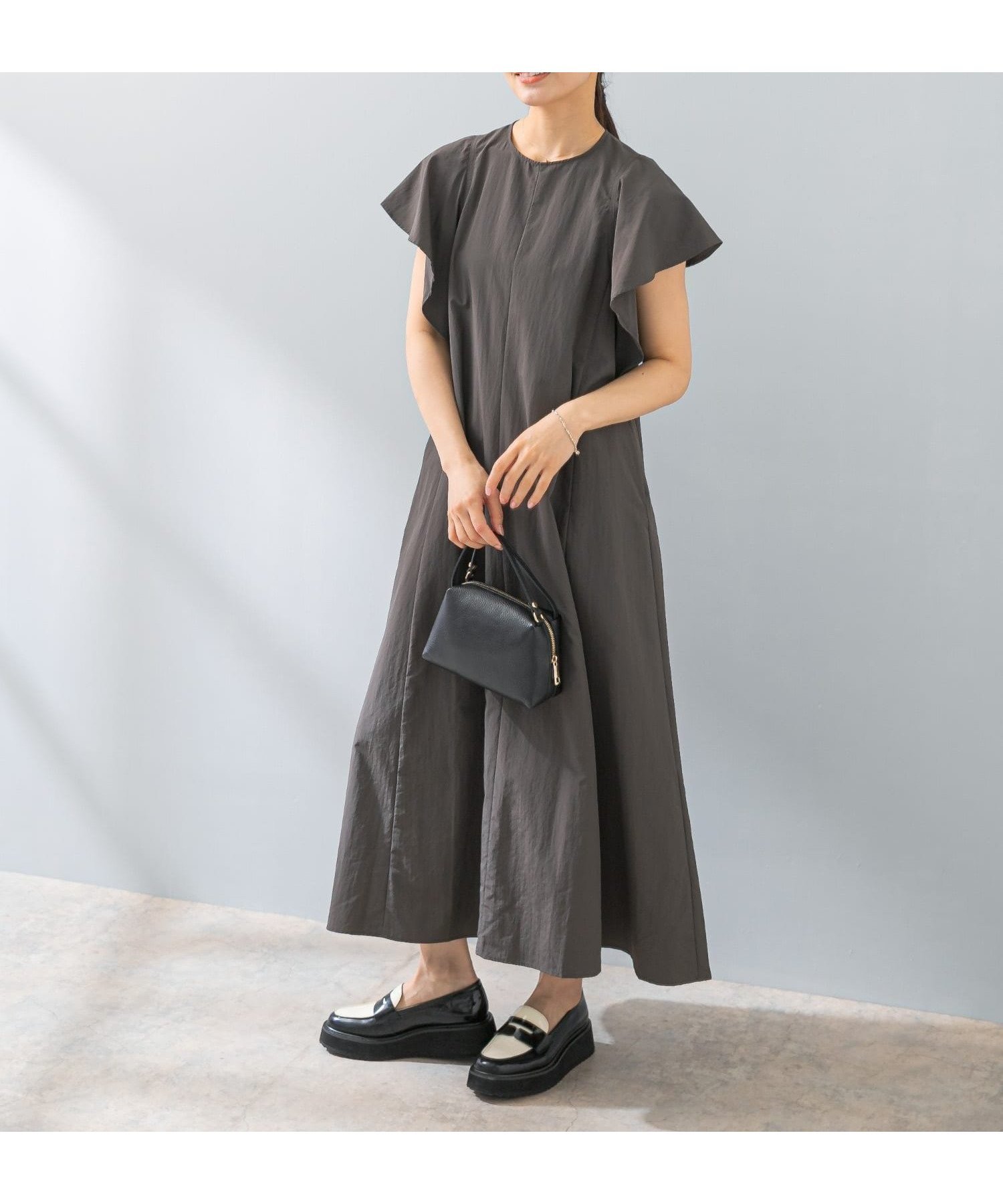 【アーバンリサーチ ロッソ/URBAN RESEARCH ROSSO】のF by ROSSO 撥水フレアスリーブワンピース インテリア・キッズ・メンズ・レディースファッション・服の通販 founy(ファニー) 　ファッション　Fashion　レディースファッション　Fashion for Women　ワンピース　Dresses　2025年　2025　2025春夏・S/S　Spring/Summer 2025 SS25　スリーブ　Sleeve, Long Sleeve / Short Sleeve　フレア　Flare, Flared　切替　Switching, Contrast Panel　夏　Summer　S/S・春夏　SS, Spring/Summer, Warm Season　D/BROWN|ID: prp329100004584804 ipo3291000000033107125