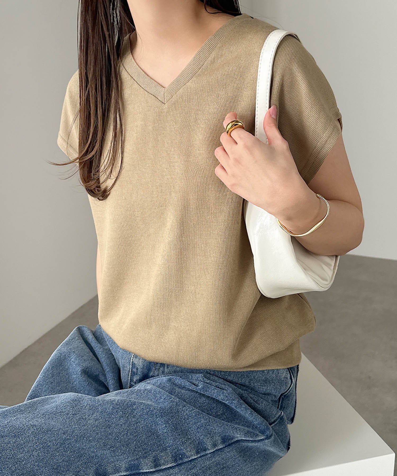【アンドミー/andme】のVネック フレンチスリーブ ニットソー トップス インテリア・キッズ・メンズ・レディースファッション・服の通販 founy(ファニー) 　ファッション　Fashion　レディースファッション　Fashion for Women　トップス・カットソー　Cut & Sew Tops　ニット　Knit Tops & Sweaters　Vネックトップス　V-Neck Tops / V-Cut Neckline Shirts　スリーブ　Sleeve, Long Sleeve / Short Sleeve　ニットソー　Knit-Sewn, Cut & Sew Knit　バランス　Balance, Style Balance　フレンチ　French, French Style　人気　Popular, Best Seller　ベージュ|ID: prp329100004584869 ipo3291000000033458813