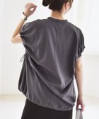 【シップス フォー ウィメン/SHIPS】のquaranciel 接触冷感/汗染み防止加工/洗濯機可能 ドロスト ギャザー チュニック TEE 人気、トレンドファッション・服の通販 founy(ファニー) ファッション Fashion レディースファッション Fashion for Women トップス・カットソー Cut & Sew Tops インナー Innerwear 洗える Machine Washable ギャザー Gathered, Ruffled コンパクト Compact, Small Size スポーティ Sporty, Casual Athletic スリム Slim, Slim Fit チュニック Tunic, Long Top トレンド Trend, Trending Now ボトム Bottoms, Lower Wear 2025年 2025 2025春夏・S/S Spring/Summer 2025 SS25 thumbnail チャコールグレー|ID: prp329100004584967 ipo3291000000032739680