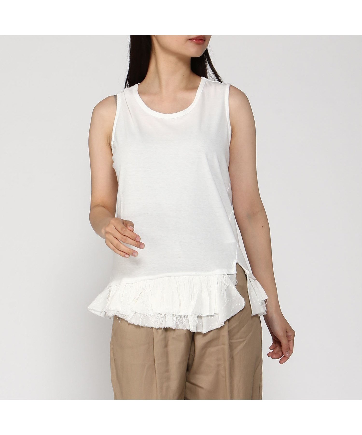 【パドカレ/pas de calais】のpas de calais マテリアルミックス レイヤード タンクトップ インテリア・キッズ・メンズ・レディースファッション・服の通販 founy(ファニー) 　ファッション　Fashion　レディースファッション　Fashion for Women　おすすめ　Recommended / Our Picks　カットオフ　Cut-Off Design　カットソー　Cut and Sewn Top　サマー　Summer, Summer Style　シルク　Silk, 100% Silk　スリット　Slit, Slit Detail　タンク　Tank Top, Sleeveless Top　フロント　Front, Front Design　レース　Lace, Lace Fabric　人気　Popular, Best Seller　定番　Standard, Basic Item　春　Spring　羽織　Haori, Light Jacket　サラシ|ID: prp329100004585054 ipo3291000000032714623