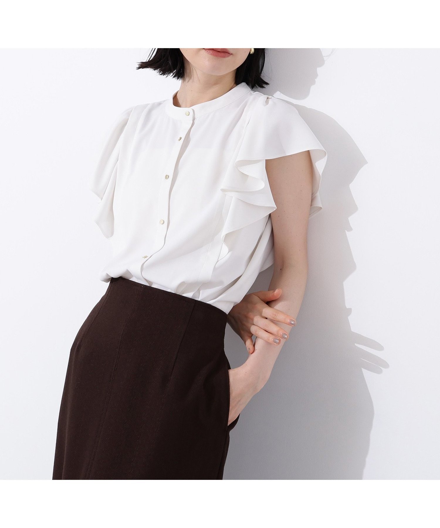 【エヌ ナチュラルビューティーベーシック/N.Natural Beauty basic】のメタルボタンフリルスリーブブラウス インテリア・キッズ・メンズ・レディースファッション・服の通販 founy(ファニー) 　ファッション　Fashion　レディースファッション　Fashion for Women　トップス・カットソー　Cut & Sew Tops　シャツ・ブラウス・オフィスカジュアル　Elegant Blouses & Button-Ups　ジョーゼット　Georgette, Semi-Sheer Fabric　スリーブ　Sleeve, Long Sleeve / Short Sleeve　デニム　Denim, Jeans Material　フリル　Frill, Ruffle　フロント　Front, Front Design　メタル　Metal, Metal Parts　エレガント 上品　Elegant　オフ1|ID: prp329100004585198 ipo3291000000033589295
