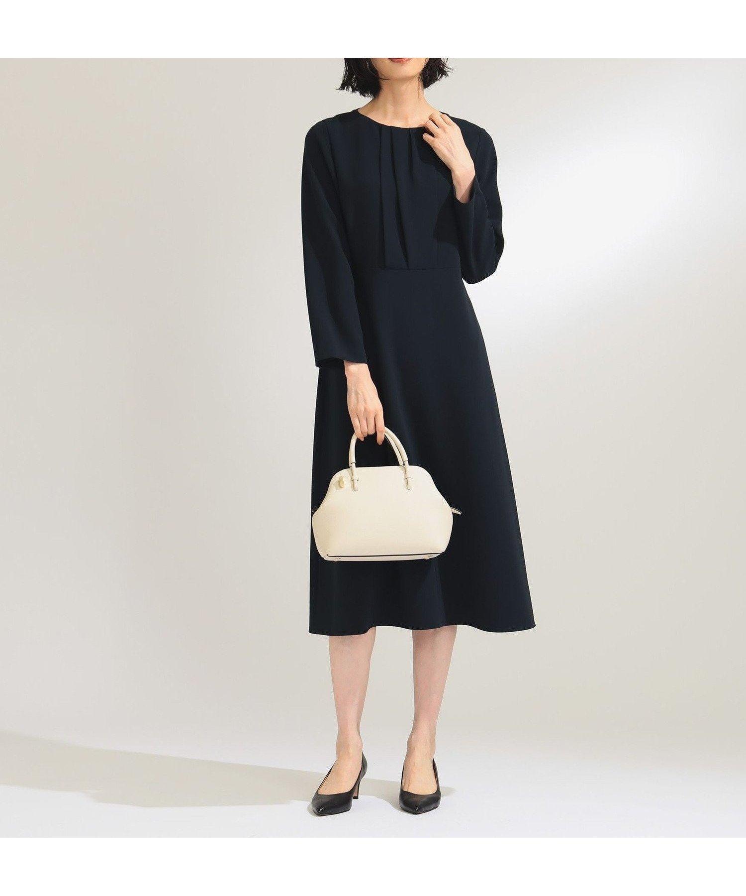 【デミルクス ビームス/Demi-Luxe BEAMS】の【7/25再値下げ】トリアセ フロントタック ワンピース* ビームスセレモニー2025 フォーマル 入学 入園 卒業 卒園 ママスーツ 七五三 インテリア・キッズ・メンズ・レディースファッション・服の通販 founy(ファニー) 　ファッション　Fashion　レディースファッション　Fashion for Women　ワンピース　Dresses　コンパクト　Compact, Small Size　シンプル　Simple, Minimal　ジャケット　Jacket, Outerwear　ストレッチ　Stretch, Stretchy Fabric　スーツ　Suit, Formalwear　ツイード　Twill, Twill Weave　定番　Standard, Basic Item　バランス　Balance, Style Balance　フォーマル　Formal, Dressy　フレア　Flare, Flared　フロント　Front, Front Design　おすすめ　Recommended / Our Picks　エレガント 上品　Elegant　セレモニー　Ceremony　入学式　Entrance Ceremony　卒業式　Graduation Ceremony　ビジネス 仕事 通勤　Business / Work / Commuting　NAVY|ID: prp329100004585765 ipo3291000000033426351