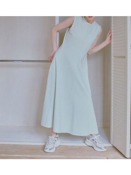 【ファーファー/FURFUR】のロゴ刺繍ノースリーブカットワンピース インテリア・キッズ・メンズ・レディースファッション・服の通販 founy(ファニー) 　ファッション　Fashion　レディースファッション　WOMEN　ワンピース　Dress　フィット　Fit　フレア　Flare　ワンポイント　One Point　MNT[021]|ID: prp329100004585770 ipo3291000000032516072