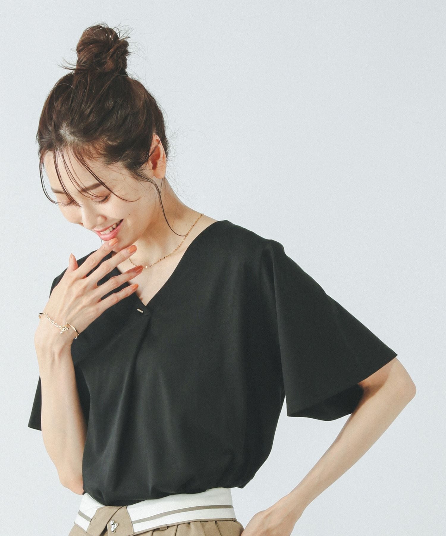 【グローバルワーク/GLOBAL WORK】のリッチクリーンVネックプルオーバー/289387 人気、トレンドファッション・服の通販 founy(ファニー) 　ファッション　Fashion　レディースファッション　Fashion for Women　トップス・カットソー　Cut & Sew Tops　カジュアルプルオーバー・ニットトップス　Pullovers & Knit Tops / Casual Pullovers　Vネックトップス　V-Neck Tops / V-Cut Neckline Shirts　カットソー　Cut and Sewn Top　シルク　Silk, 100% Silk　フレア　Flare, Flared　ボトム　Bottoms, Lower Wear　抗菌　Antibacterial, Bacteria-Resistant　 other-1|ID: prp329100004586137 ipo3291000000032741282