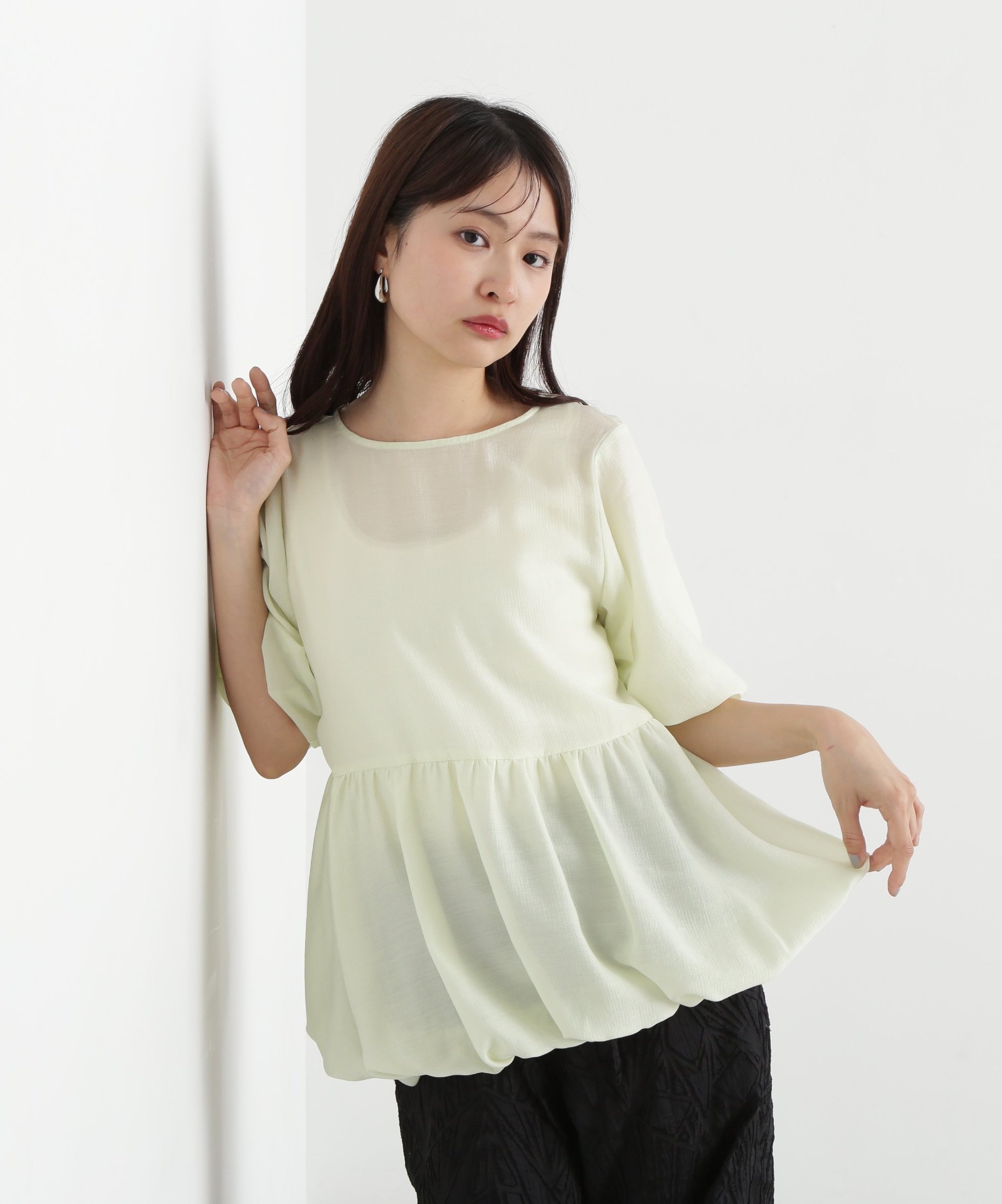 【エヌ ナチュラルビューティーベーシック/N.Natural Beauty basic】のシアーペプラムブラウス インテリア・キッズ・メンズ・レディースファッション・服の通販 founy(ファニー) 　ファッション　Fashion　レディースファッション　WOMEN　トップス・カットソー　Tops/Tshirt　シャツ/ブラウス　Shirts/Blouses　おすすめ　Recommend　チュール　Tulle　トレンド　Trend　バルーン　Balloon　ライトグリーン|ID: prp329100004586445 ipo3291000000032521938