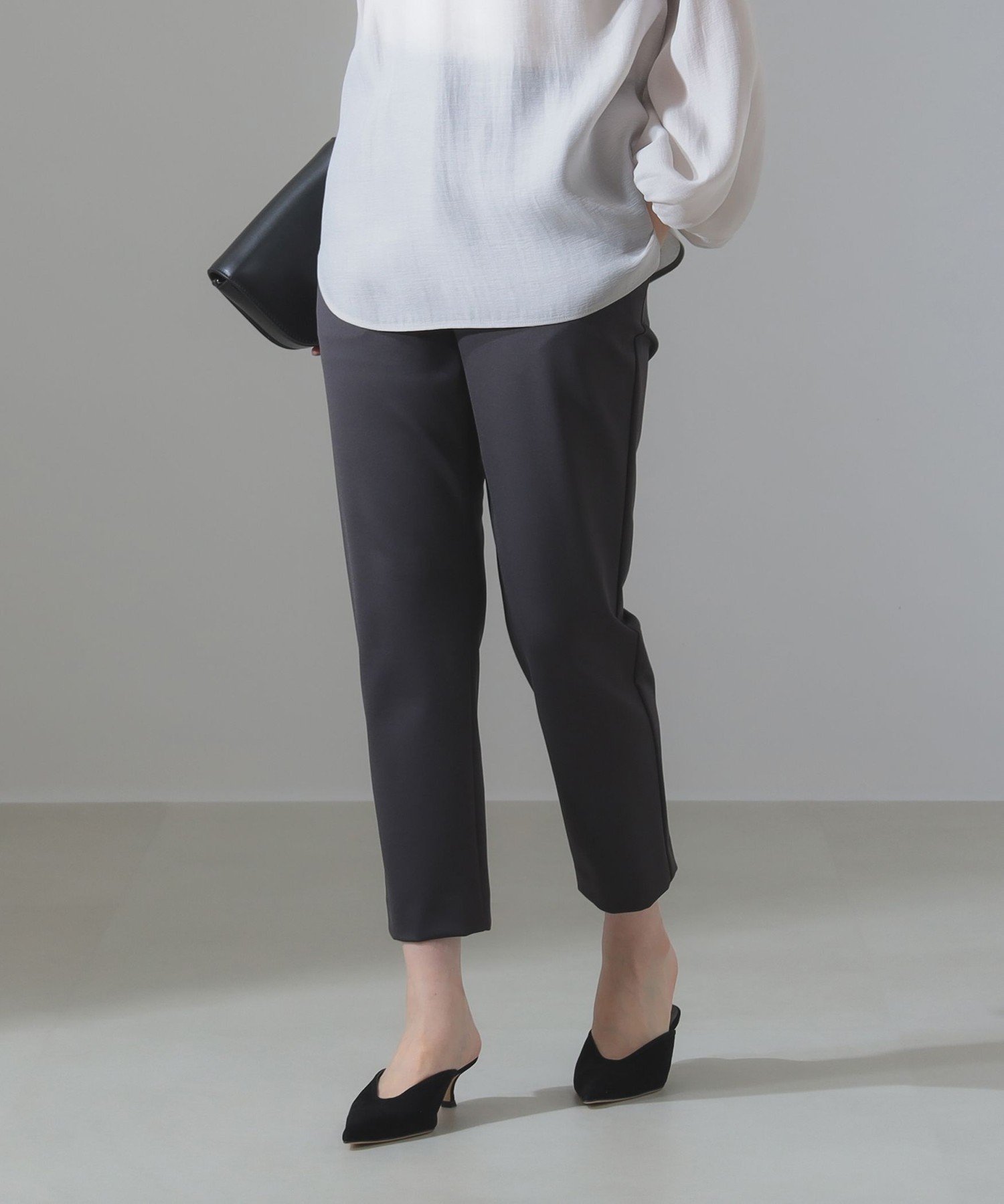 【デミルクス ビームス/Demi-Luxe BEAMS】の【7/3新規値下げ】ポンチ スリット テーパード パンツ インテリア・キッズ・メンズ・レディースファッション・服の通販 founy(ファニー) 　ファッション　Fashion　レディースファッション　Fashion for Women　パンツ　Pants & Trousers　クロップド　Cropped, Short Length　コンパクト　Compact, Small Size　シンプル　Simple, Minimal　ストレッチ　Stretch, Stretchy Fabric　スリット　Slit, Slit Detail　セットアップ　Set-Up, Coordinated Outfit　チュニック　Tunic, Long Top　テーパード　Tapered, Tapered Pants　フィット　Fit, Slim Fit　フレア　Flare, Flared　おすすめ　Recommended / Our Picks　DEEP_GREY|ID: prp329100004586470 ipo3291000000032734775