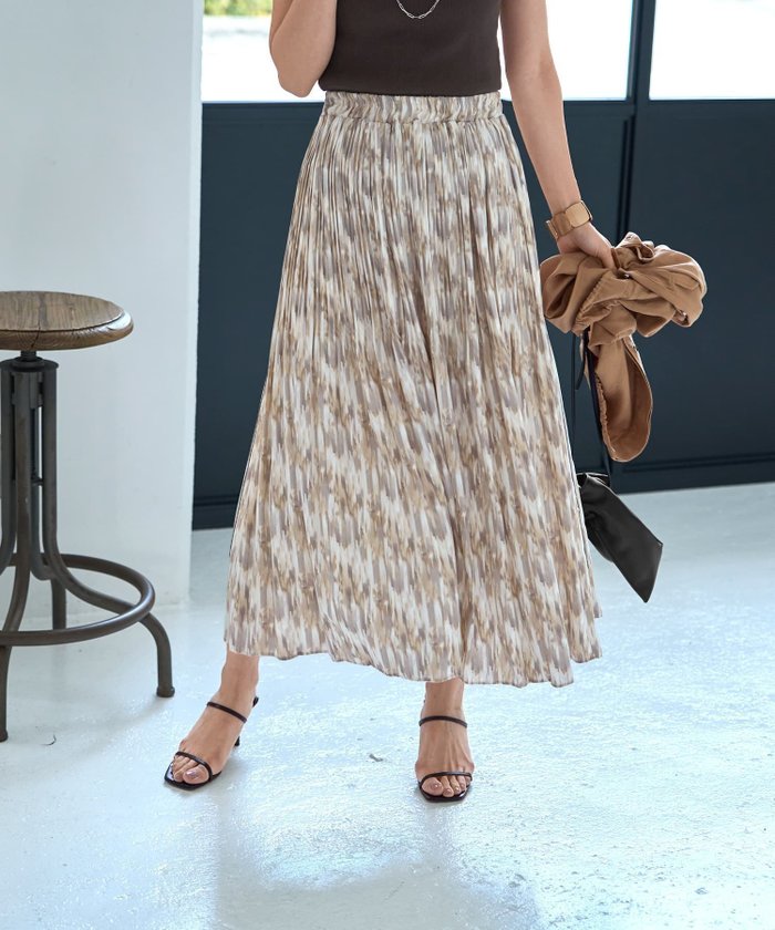【スタイルデリ/STYLE DELI】の【LUXE】にじみペイント柄上部プリーツスカート インテリア・キッズ・メンズ・レディースファッション・服の通販 founy(ファニー) https://founy.com/ ファッション Fashion レディースファッション Fashion for Women スカート Skirts プリーツスカート / 上品フェミニンスタイル Pleated Skirts イエロー Yellow 春 Spring カットソー Cut and Sewn Top カーディガン Cardigan, Knitwear グラデーション Gradient, Ombre ジャケット Jacket, Outerwear スウェット / スエット Sweatshirt, Sweatwear スニーカー Sneakers, Trainers バランス Balance, Style Balance フレア Flare, Flared ブルゾン Blouson, Bomber Jacket プリーツ Pleats, Pleated ポケット Pocket, Pocket Detail ループ Loop, Loop Knit ロング Long, Long-Length S/S・春夏 SS, Spring/Summer, Warm Season 夏 Summer |ID: prp329100004587025 ipo3291000000032697539