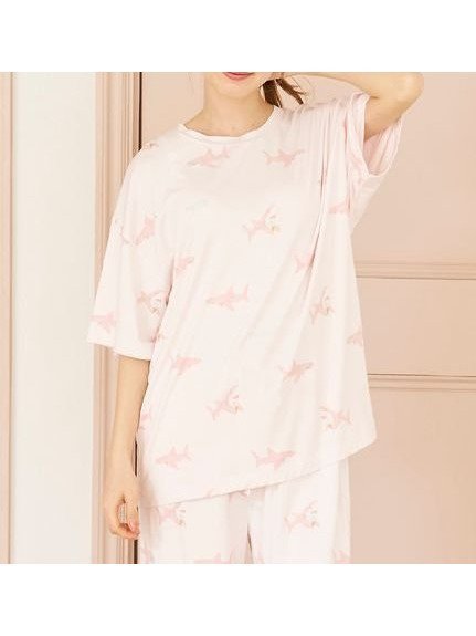 【ジェラート ピケ/gelato pique】の【接触冷感】SHARK柄Tシャツ インテリア・キッズ・メンズ・レディースファッション・服の通販 founy(ファニー) 　ファッション　Fashion　レディースファッション　Ladies' Fashion Online　トップス・カットソー　Tops/Tshirt　シャツ/ブラウス　Shirts/Blouses　ロング / Tシャツ　T-Shirts　お家時間・ステイホーム　Home Time/Stay Home　なめらか　Smooth　コレクション　Collection　ショート　Short　モチーフ　Motif　夏　Summer　抗菌　Antibacterial　犬　Dog　PNK[066]|ID: prp329100004587200 ipo3291000000032624847