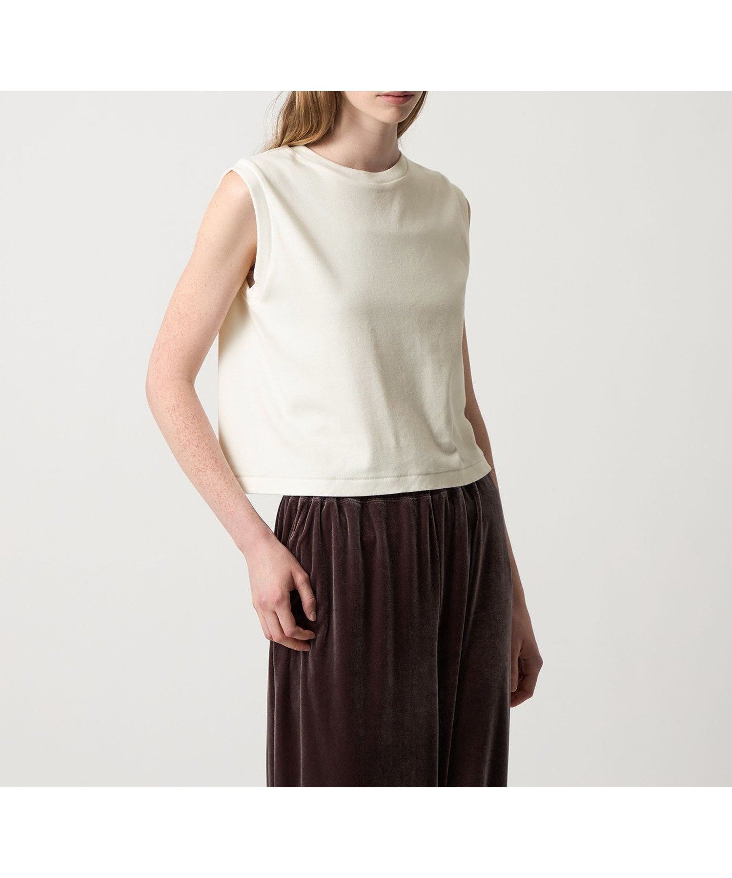 【ビューティ&ユース ユナイテッドアローズ/BEAUTY&YOUTH / UNITED ARROWS】のSteven Alan ノースリーブ Tシャツ インテリア・キッズ・メンズ・レディースファッション・服の通販 founy(ファニー) 　ファッション　Fashion　レディースファッション　Fashion for Women　トップス・カットソー　Cut & Sew Tops　キャミソール&ノースリーブ　Camisoles & Sleeveless Tops　シャツ・ブラウス・オフィスカジュアル　Elegant Blouses & Button-Ups　ロングTシャツ・Tシャツ　Longline T-Shirts & Tees　クロップド　Cropped, Short Length　ノースリーブ　Sleeveless, No-Sleeve　WHITE|ID: prp329100004587240 ipo3291000000033160504