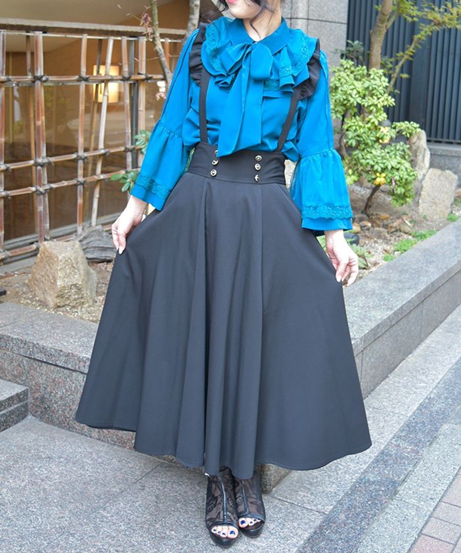 【アクシーズファム/axes femme】のフリルサス付ハイウエストスカート インテリア・キッズ・メンズ・レディースファッション・服の通販 founy(ファニー) 　ファッション　Fashion　レディースファッション　Fashion for Women　スカート　Skirts　おすすめ　Recommended / Our Picks　サスペンダー　Suspenders, Braces　シンプル　Simple, Minimal　フリル　Frill, Ruffle　リボン　Ribbon, Bow　レース　Lace, Lace Fabric　羽織　Haori, Light Jacket　黒|ID: prp329100004587736 ipo3291000000033191720