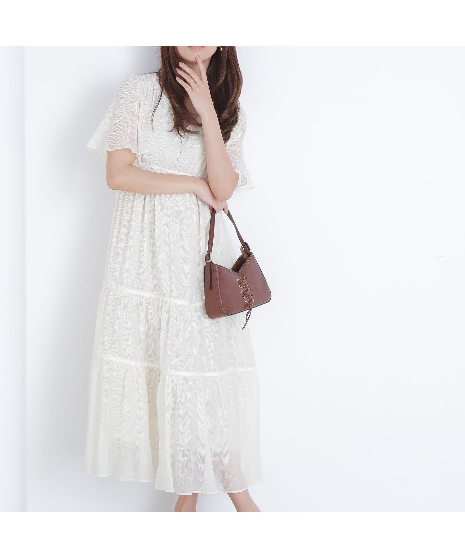 【ナチュラル ビューティー ベーシック/NATURAL BEAUTY BASIC】のVネックプリーツワンピース インテリア・キッズ・メンズ・レディースファッション・服の通販 founy(ファニー) 　ファッション　Fashion　レディースファッション　Ladies' Fashion Online　ワンピース　Dress　アクセサリー　Accessories　ウェーブ　Wave　サンダル　Sandals　スリーブ　Sleeve　トレンド　Trend　フレア　Flare　ボヘミアン　Bohemian　リボン　Ribbon　オフホワイト1|ID: prp329100004587845 ipo3291000000032539457
