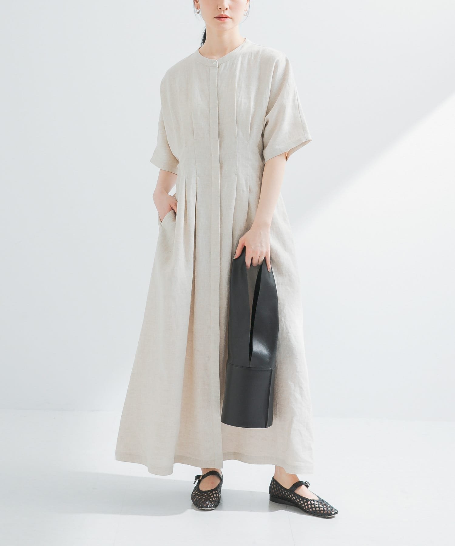 【アーバンリサーチ/URBAN RESEARCH】の『2サイズ展開』タックデザインリネンワンピース インテリア・キッズ・メンズ・レディースファッション・服の通販 founy(ファニー) 　ファッション　Fashion　レディースファッション　Ladies' Fashion Online　ワンピース　Dress　2025年　2025　2025春夏・S/S　Ss,Spring/Summer,2025　おすすめ　Recommend　アクセサリー　Accessories　バングル　Bangle　ベーシック　Basic　ポケット　Pocket　リネン　Linen　夏　Summer　S/S・春夏　Ss・Spring/Summer　NATURAL|ID: prp329100004587875 ipo3291000000032688366