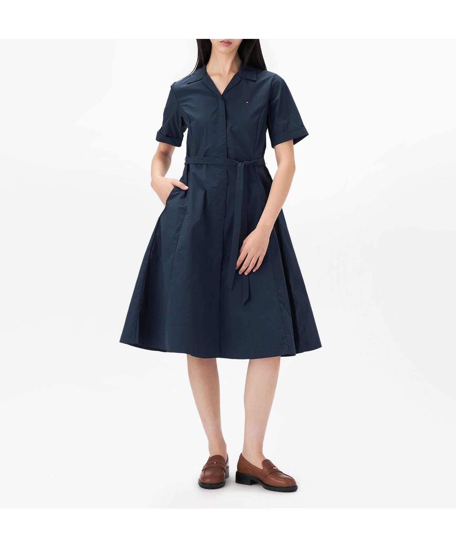 【トミーヒルフィガー/TOMMY HILFIGER】のナイロンシャツワンピース インテリア・キッズ・メンズ・レディースファッション・服の通販 founy(ファニー) 　ファッション　Fashion　レディースファッション　Ladies' Fashion Online　ワンピース　Dress　シャツワンピース　Shirt Dresses　アメリカン　American　クラシック　Classic　ゴルフ　Golf　デニム　Denim　ポケット　Pocket　モダン　Modern　ワンポイント　One Point　エレガント 上品　Elegant　人気　Popularity　ネイビーC1G|ID: prp329100004587881 ipo3291000000032624110
