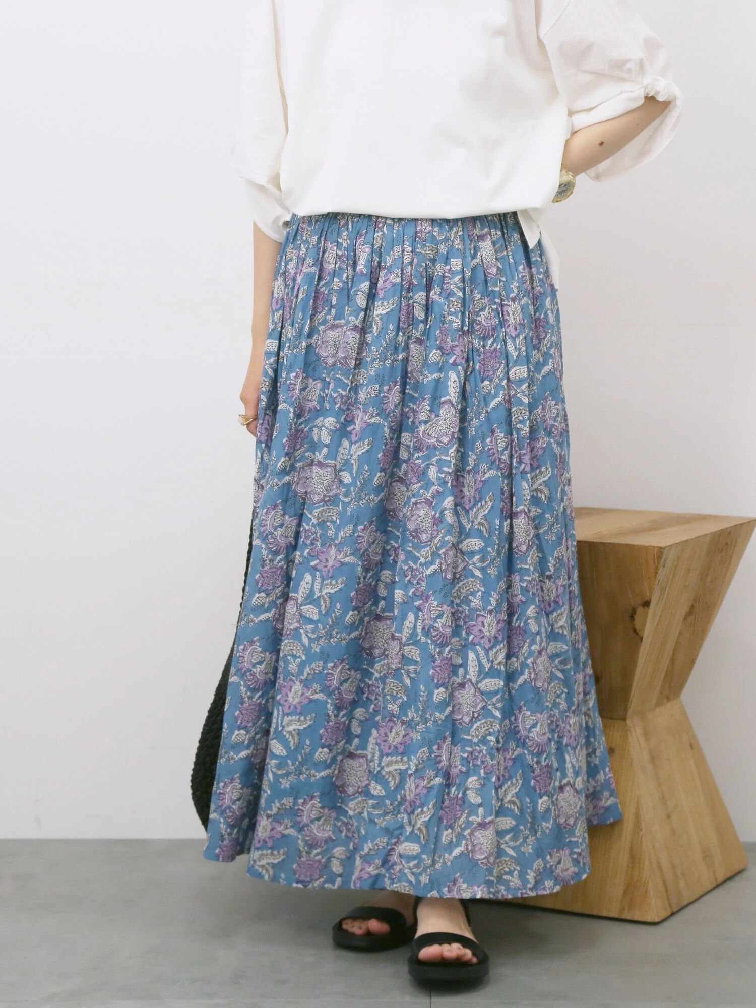 【サマンサモスモス/Samansa Mos2】の【Made in India】花柄ボイルギャザースカート インテリア・キッズ・メンズ・レディースファッション・服の通販 founy(ファニー) 　ファッション　Fashion　レディースファッション　Ladies' Fashion Online　スカート　Skirt　おすすめ　Recommend　ガーリー　Girly　ギャザー　Gather　プリント　Print　ブルー|ID: prp329100004587914 ipo3291000000032623427