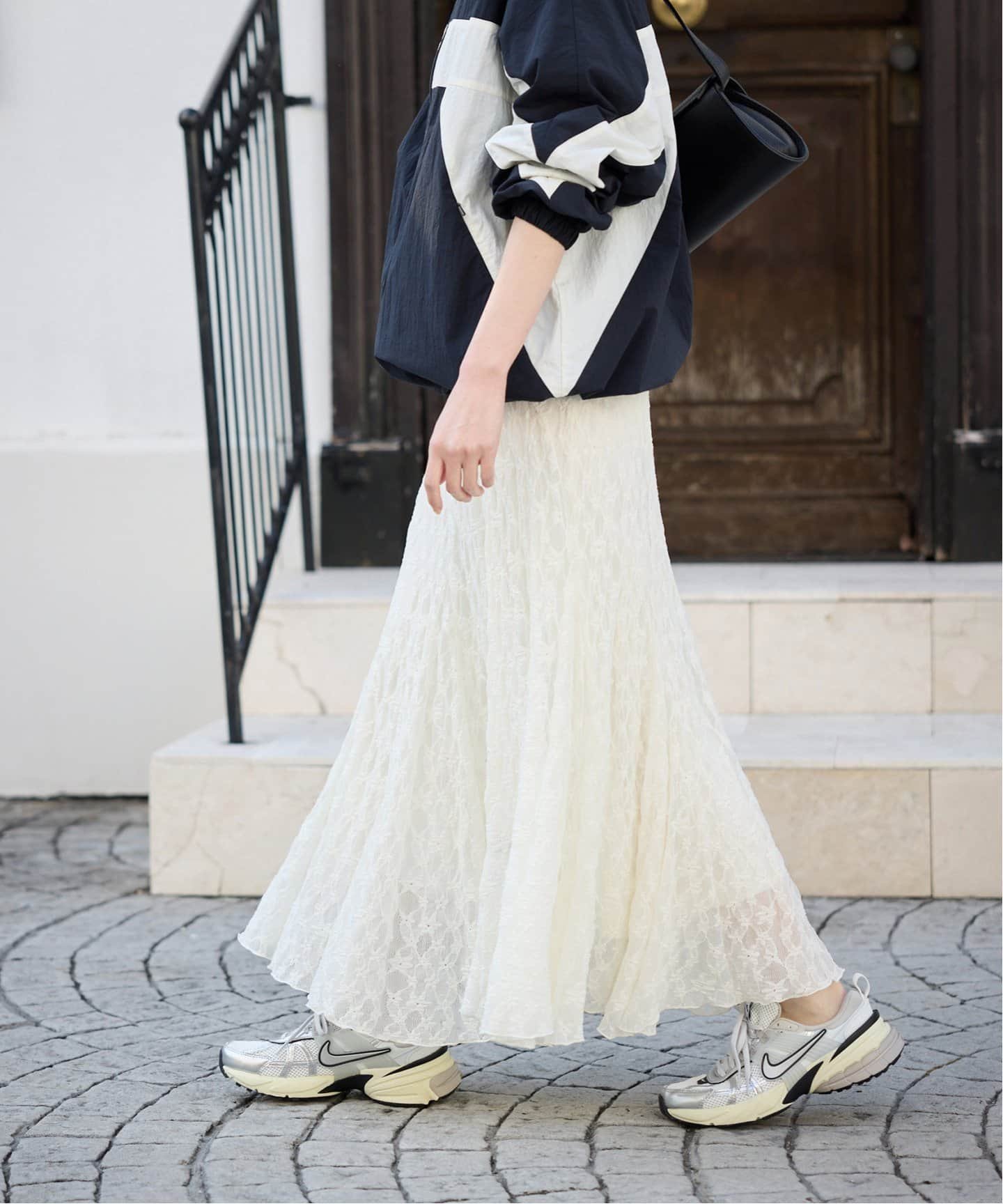 【スローブ イエナ/SLOBE IENA】のレースランダムフレアスカート インテリア・キッズ・メンズ・レディースファッション・服の通販 founy(ファニー) 　ファッション　Fashion　レディースファッション　Ladies' Fashion Online　スカート　Skirt　Aライン/フレアスカート　Flared A-Line Skirts　2025年　2025　2025春夏・S/S　Ss,Spring/Summer,2025　おすすめ　Recommend　スウェット　Sweat　デニム　Denim　フレア　Flare　ブルゾン　Blouson　ペチコート　Petticoat　ランダム　Random　レース　Race　ナチュラル|ID: prp329100004587933 ipo3291000000032541088