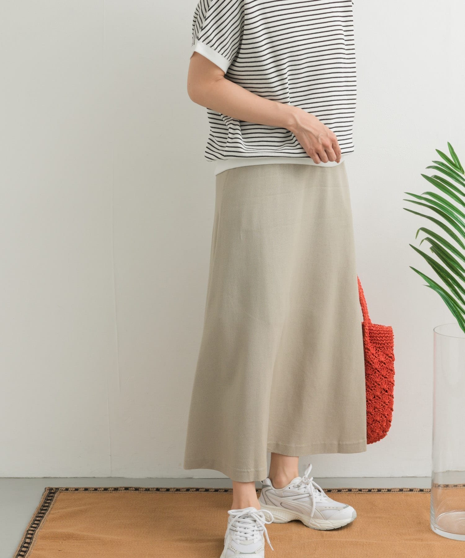 【アーバンリサーチ ドアーズ/URBAN RESEARCH DOORS】の麻混レーヨンフレアスカート インテリア・キッズ・メンズ・レディースファッション・服の通販 founy(ファニー) 　ファッション　Fashion　レディースファッション　Fashion for Women　スカート　Skirts　Aライン・フレアスカート　A-Line & Flared Skirts　ウェーブ　Wavy Pattern　シンプル　Simple, Minimal　フラット　Flat, Flat Shoes　フレア　Flare, Flared　フロント　Front, Front Design　リネン　Linen, Linen Fabric　リラックス　Relax, Relaxed Fit　冬　Winter / This Winter　S/S・春夏　SS, Spring/Summer, Warm Season　夏　Summer　エレガント 上品　Elegant　2025年　2025　2025春夏・S/S　Spring/Summer 2025 SS25　BEIGE|ID: prp329100004587976 ipo3291000000033065256
