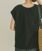 【アイテムズアーバンリサーチ/ITEMS URBAN RESEARCH】のバックボタンフレンチTシャツ 人気、トレンドファッション・服の通販 founy(ファニー) ファッション Fashion レディースファッション Fashion for Women トップス・カットソー Cut & Sew Tops シャツ・ブラウス・オフィスカジュアル Elegant Blouses & Button-Ups ロングTシャツ・Tシャツ Longline T-Shirts & Tees バッグ Bags 2025年 2025 2025春夏・S/S Spring/Summer 2025 SS25 インナー Innerwear コンパクト Compact, Small Size シンプル Simple, Minimal スリーブ Sleeve, Long Sleeve / Short Sleeve バランス Balance, Style Balance フレンチ French, French Style ベーシック Basic, Essential ボトム Bottoms, Lower Wear エレガント 上品 Elegant 夏 Summer S/S・春夏 SS, Spring/Summer, Warm Season thumbnail BLK|ID: prp329100004588087 ipo3291000000033311610