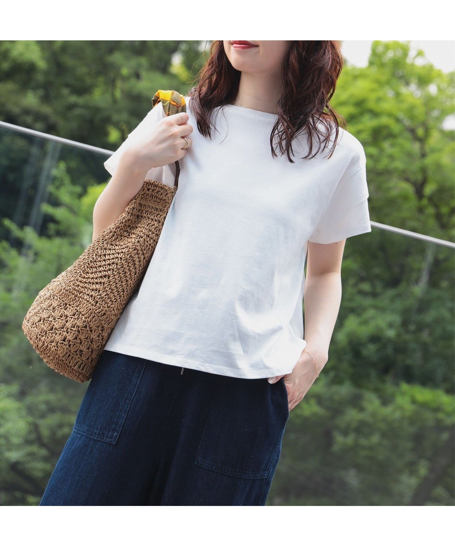 【ビームス ハート/BEAMS HEART】の【洗濯機洗い可】後ろ異素材 ギャザー プルオーバー 25SS 半袖 カットソー デザイントップス インテリア・キッズ・メンズ・レディースファッション・服の通販 founy(ファニー) 　ファッション　Fashion　レディースファッション　Ladies' Fashion Online　トップス・カットソー　Tops/Tshirt　プルオーバー　Pullover　カットソー　Cut and Sewn　2025年　2025　2025春夏・S/S　Ss,Spring/Summer,2025　カットソー　Cut And Sew　ギャザー　Gather　シンプル　Simple　スラックス　Slacks　タイトスカート　Tight Skirt　デニム　Denim　フロント　Front　ワイド　Wide　半袖　Short Sleeve　OFF_WHITE|ID: prp329100004588156 ipo3291000000032656801