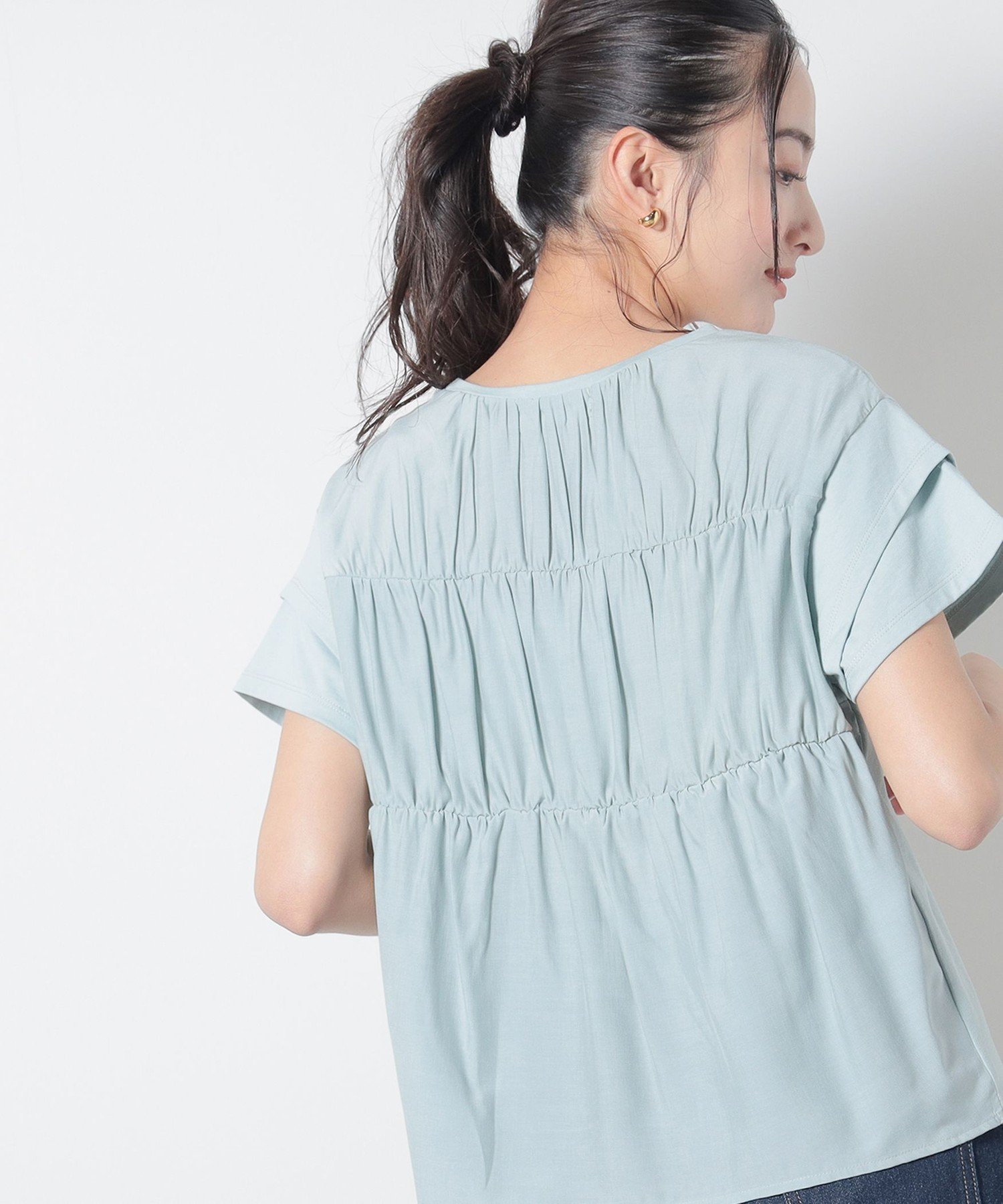【ビームス ハート/BEAMS HEART】の【洗濯機洗い可】後ろ異素材 ギャザー プルオーバー 25SS 半袖 カットソー デザイントップス インテリア・キッズ・メンズ・レディースファッション・服の通販 founy(ファニー) 　ファッション　Fashion　レディースファッション　Ladies' Fashion Online　トップス・カットソー　Tops/Tshirt　プルオーバー　Pullover　カットソー　Cut and Sewn　2025年　2025　2025春夏・S/S　Ss,Spring/Summer,2025　カットソー　Cut And Sew　ギャザー　Gather　シンプル　Simple　スラックス　Slacks　タイトスカート　Tight Skirt　デニム　Denim　フロント　Front　ワイド　Wide　半袖　Short Sleeve　MINT|ID: prp329100004588156 ipo3291000000032656805