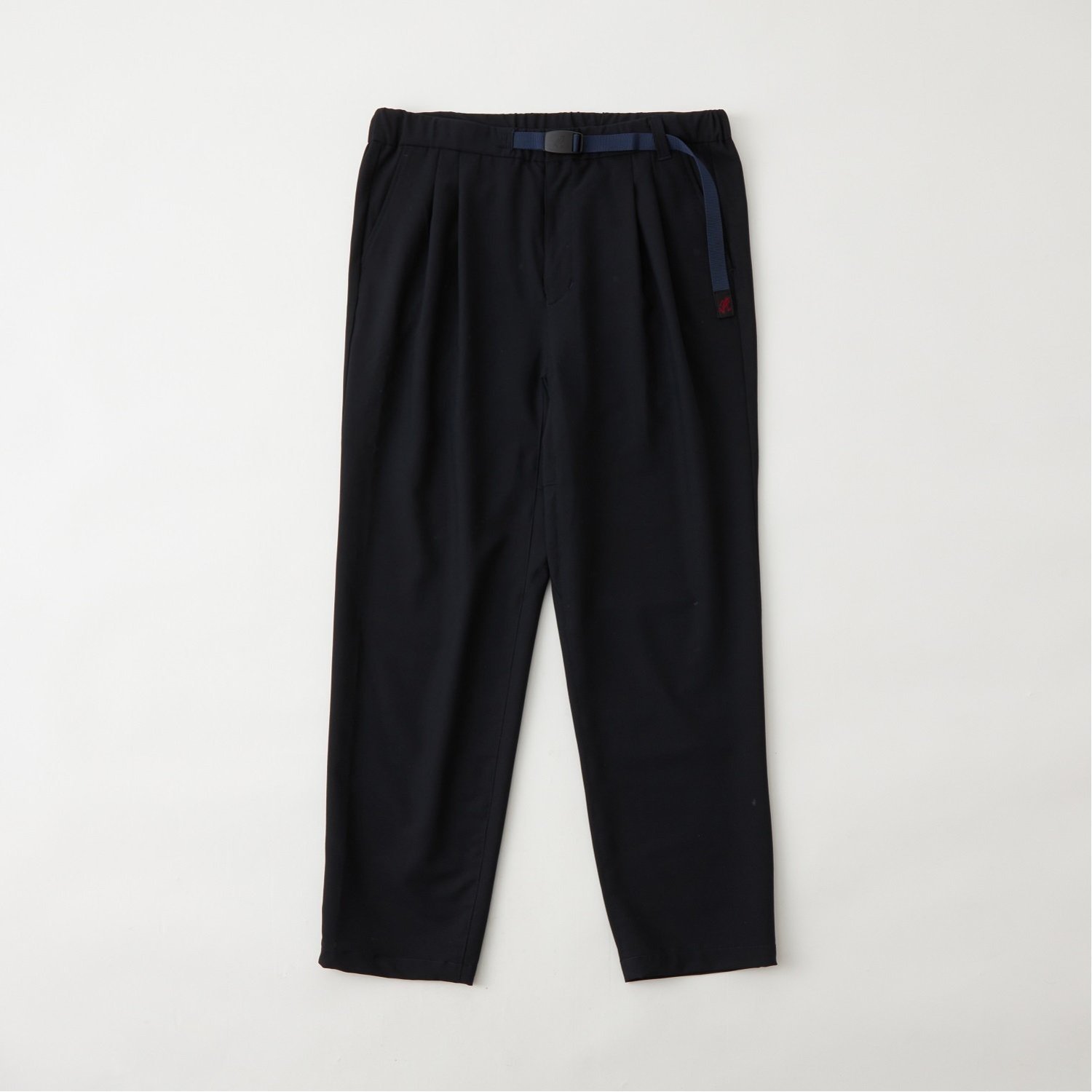 【ホワイト マウンテニアリング/White Mountaineering / MEN】のWhite Mountaineering/WM × GRAMICCI 2 TUCK TAPERED PANTS インテリア・キッズ・メンズ・レディースファッション・服の通販 founy(ファニー) 　ファッション　Fashion　メンズファッション　Fashion for Men　ボトムス　Bottoms　ストレッチ　Stretch, Stretchy Fabric　テーパード　Tapered, Tapered Pants　NAVY|ID: prp329100004588297 ipo3291000000033018314