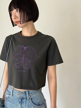 【リリーブラウン/Lily Brown】の【LILY BROWN × ANNA SUI】マーメイドTシャツ 人気、トレンドファッション・服の通販 founy(ファニー) ファッション Fashion レディースファッション Fashion for Women トップス・カットソー Cut & Sew Tops シャツ・ブラウス・オフィスカジュアル Elegant Blouses & Button-Ups ロングTシャツ・Tシャツ Longline T-Shirts & Tees ヴィンテージ Vintage Style グラフィック Graphic, Graphic Design コンパクト Compact, Small Size スマート Smart, Elegant トレンド Trend, Trending Now バタフライ Butterfly, Butterfly Motif パウダー Powder, Soft Tone マーメイド Mermaid, Fishtail Silhouette ミニスカート Mini Skirt, Short Skirt モチーフ Motif, Design Theme ロマンティック Romantic, Feminine Style おすすめ Recommended / Our Picks |ID:prp329100004588696