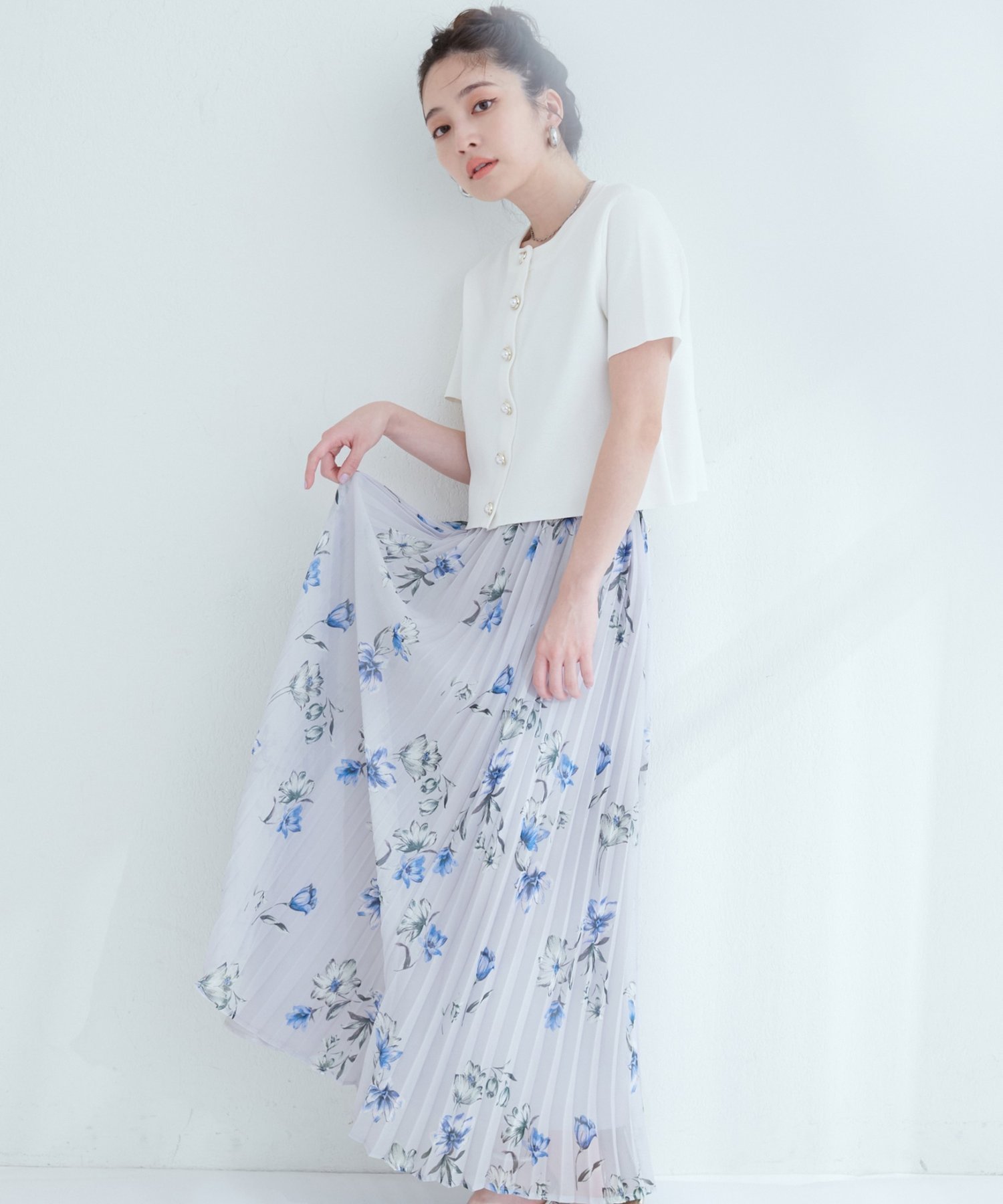 【ナチュラルクチュール/natural couture】のオーソドックスフラワープリーツスカート 人気、トレンドファッション・服の通販 founy(ファニー) 　ファッション　Fashion　レディースファッション　Ladies' Fashion Online　スカート　Skirt　プリーツスカート　Pleated Skirts　2025年　2025　2025春夏・S/S　Ss,Spring/Summer,2025　カットソー　Cut And Sew　コンパクト　Compact　サンダル　Sandals　シンプル　Simple　ジャケット　Jacket　スニーカー　Sneakers　ダウン　Down　ドット　Dot　フェミニン　Feminine　プリーツ　Pleats　ポケット　Pocket　リブニット　Rib Knit　リラックス　Relax　ロング　Long　 other-1|ID: prp329100004588777 ipo3291000000032552801
