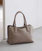 【イアクッチ/IACUCCI】の【新色登場】ラーナ M ALCE 人気、トレンドファッション・服の通販 founy(ファニー) ファッション Fashion レディースファッション Ladies' Fashion Online イタリア Italy コレクション Collection ショルダー Shoulder シンプル Simple チャーム Charm フォーマル Formal ポーチ Pouch マグネット Magnet メタル Metal A/W・秋冬 Aw・Autumn/Winter・Fw・Fall-Winter ビジネス 仕事 通勤 Business thumbnail グレージュ|ID: prp329100004588786 ipo3291000000032623283