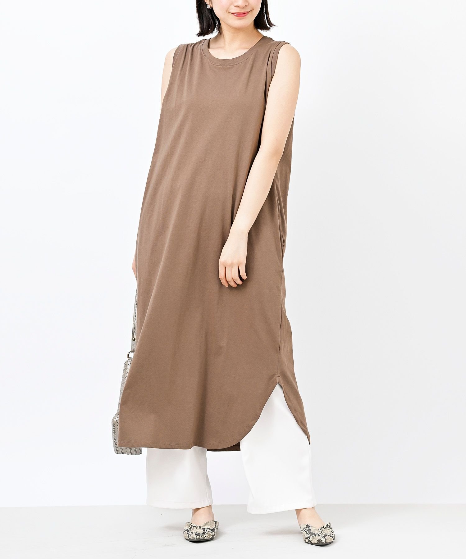 【アールピーエス/rps】のノースリーブカットワンピース インテリア・キッズ・メンズ・レディースファッション・服の通販 founy(ファニー) 　ファッション　Fashion　レディースファッション　Fashion for Women　ワンピース　Dresses　シンプル　Simple, Minimal　バランス　Balance, Style Balance　プチプライス・低価格　Affordable / Budget Price　洗える　Machine Washable　モカ|ID: prp329100004588903 ipo3291000000032749882