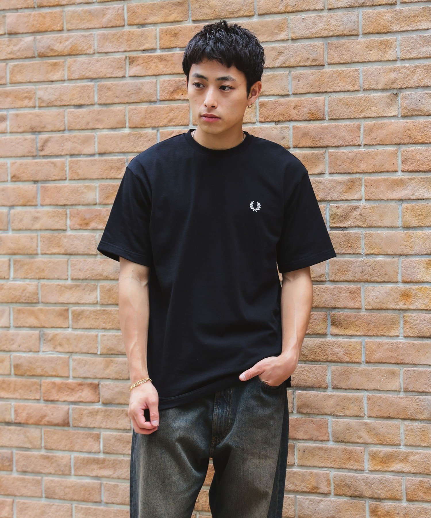 【ビームス/BEAMS / MEN】の【別注】FRED PERRY / ヘビーウェイト Tシャツ インテリア・キッズ・メンズ・レディースファッション・服の通販 founy(ファニー) 　ファッション　Fashion　メンズファッション　Men's Style Online　ショート　Short　シンプル　Simple　スリット　Slit　ベスト　Vest　別注　Special Order　ロンドン　London　エレガント 上品　Elegant　BLACK|ID: prp329100004588923 ipo3291000000032554845