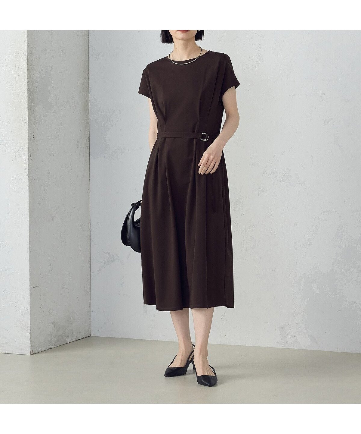 【コムサイズム/COMME CA ISM】の【接触冷感・防汚機能】ベルト付 フレンチスリーブ タック ワンピース インテリア・キッズ・メンズ・レディースファッション・服の通販 founy(ファニー) 　ファッション　Fashion　レディースファッション　Fashion for Women　ワンピース　Dresses　ベルト&ウエストマーク　Belts & Waist Accessories　オケージョン　Occasion Wear　スリーブ　Sleeve, Long Sleeve / Short Sleeve　ドレープ　Drape, Draping Fabric　フォーマル　Formal, Dressy　フレンチ　French, French Style　エレガント 上品　Elegant　ブラウン|ID: prp329100004588966 ipo3291000000033568176