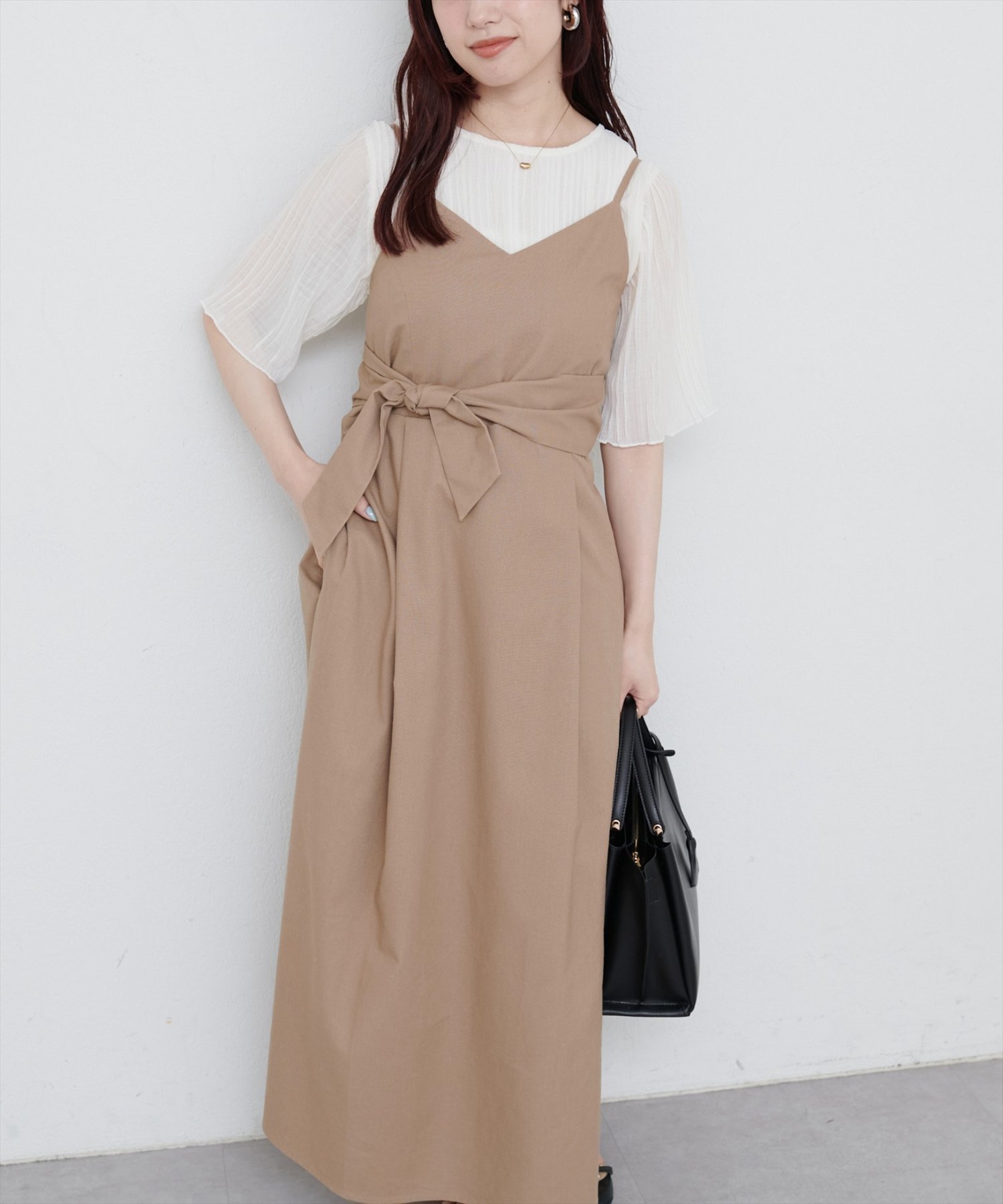【ナチュラルクチュール/natural couture】のバックリボンキャミワンピース インテリア・キッズ・メンズ・レディースファッション・服の通販 founy(ファニー) 　ファッション　Fashion　レディースファッション　Ladies' Fashion Online　ワンピース　Dress　キャミワンピース　No Sleeve Dresses　2025年　2025　2025春夏・S/S　Ss,Spring/Summer,2025　おすすめ　Recommend　カットソー　Cut And Sew　キャミソール　Camisole　シンプル　Simple　タンク　Tank　ポケット　Pocket　リボン　Ribbon　モカ|ID: prp329100004589031 ipo3291000000032555777