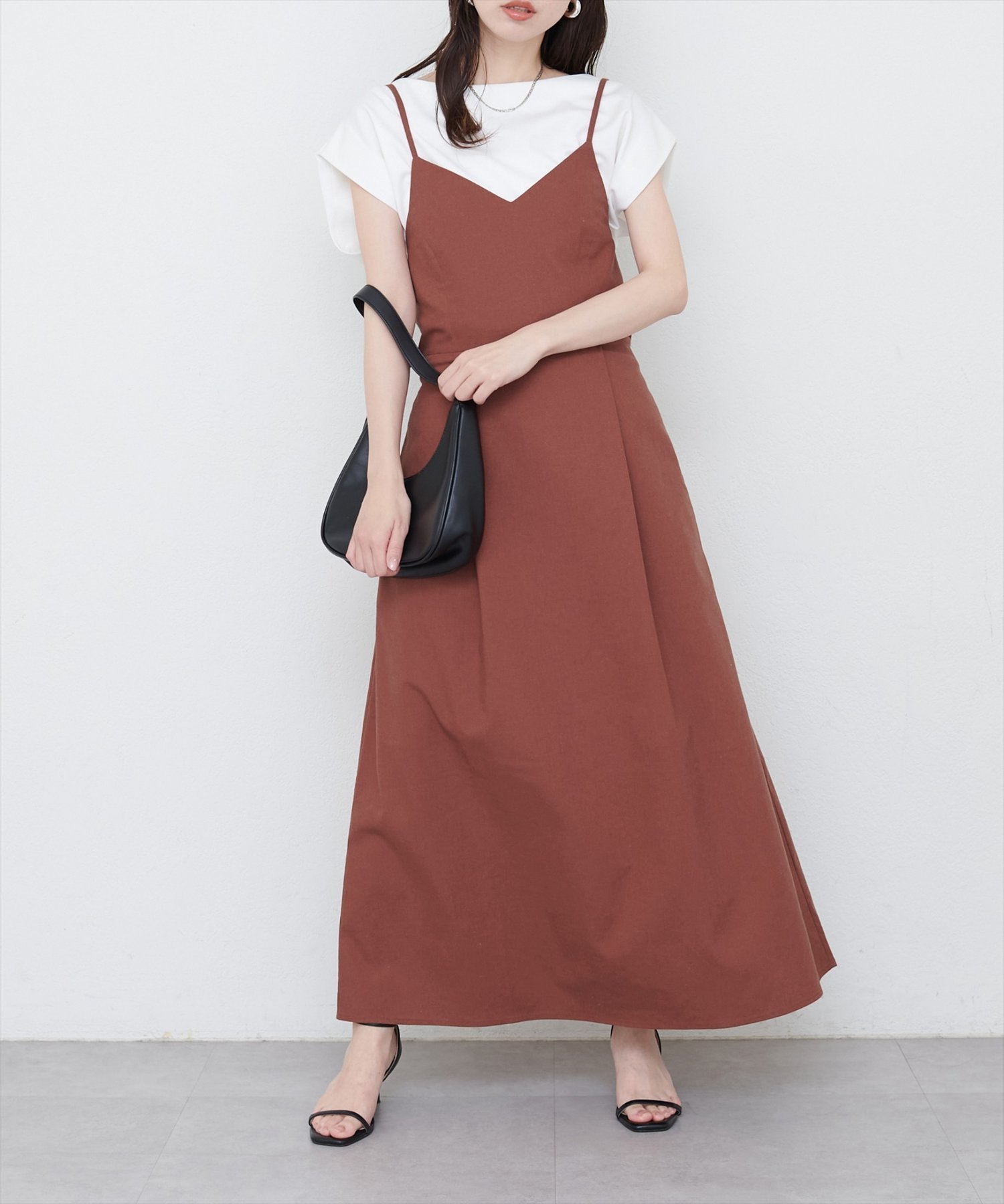【ナチュラルクチュール/natural couture】のバックリボンキャミワンピース インテリア・キッズ・メンズ・レディースファッション・服の通販 founy(ファニー) 　ファッション　Fashion　レディースファッション　Ladies' Fashion Online　ワンピース　Dress　キャミワンピース　No Sleeve Dresses　2025年　2025　2025春夏・S/S　Ss,Spring/Summer,2025　おすすめ　Recommend　カットソー　Cut And Sew　キャミソール　Camisole　シンプル　Simple　タンク　Tank　ポケット　Pocket　リボン　Ribbon　レッド系その他|ID: prp329100004589031 ipo3291000000032555780