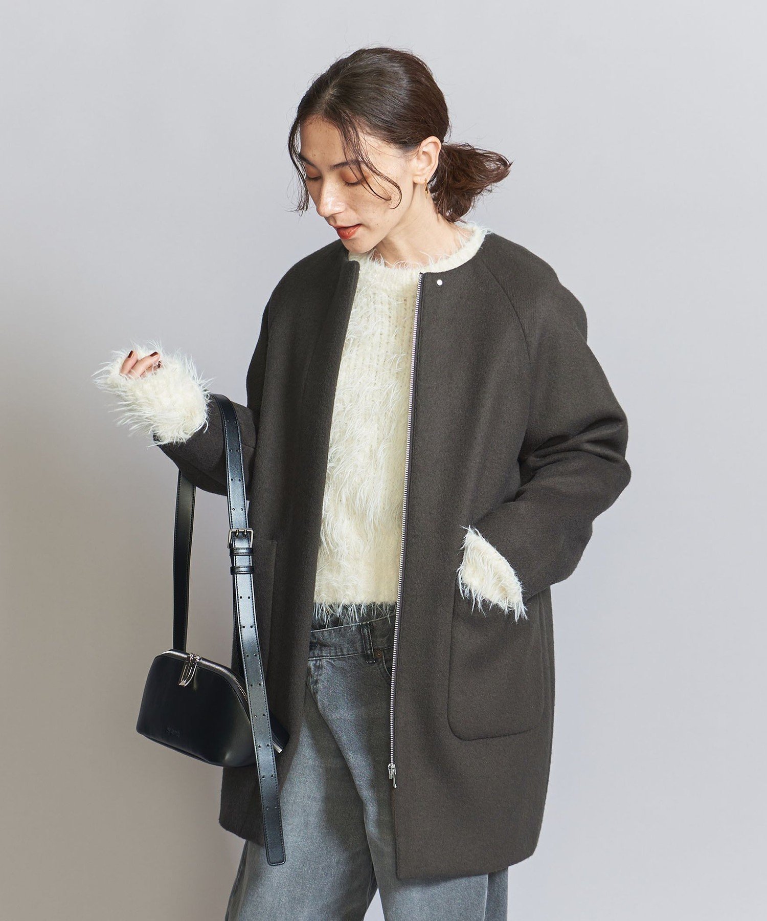 【その他のブランド/Other】のウールブレンド ノーカラーミドルコート インテリア・キッズ・メンズ・レディースファッション・服の通販 founy(ファニー) 　ファッション　Fashion　レディースファッション　Ladies' Fashion Online　アウター　Coat Outerwear　コート　Coats　ストール　Stall　スラックス　Slacks　スリット　Slit　スリーブ　Sleeve　タートルネック　Turtleneck　デニム　Denim　トレンド　Trend　ポケット　Pocket　ミドル　Middle　A/W・秋冬　Aw・Autumn/Winter・Fw・Fall-Winter　エレガント 上品　Elegant　OLIVE|ID: prp329100004589244 ipo3291000000032557510