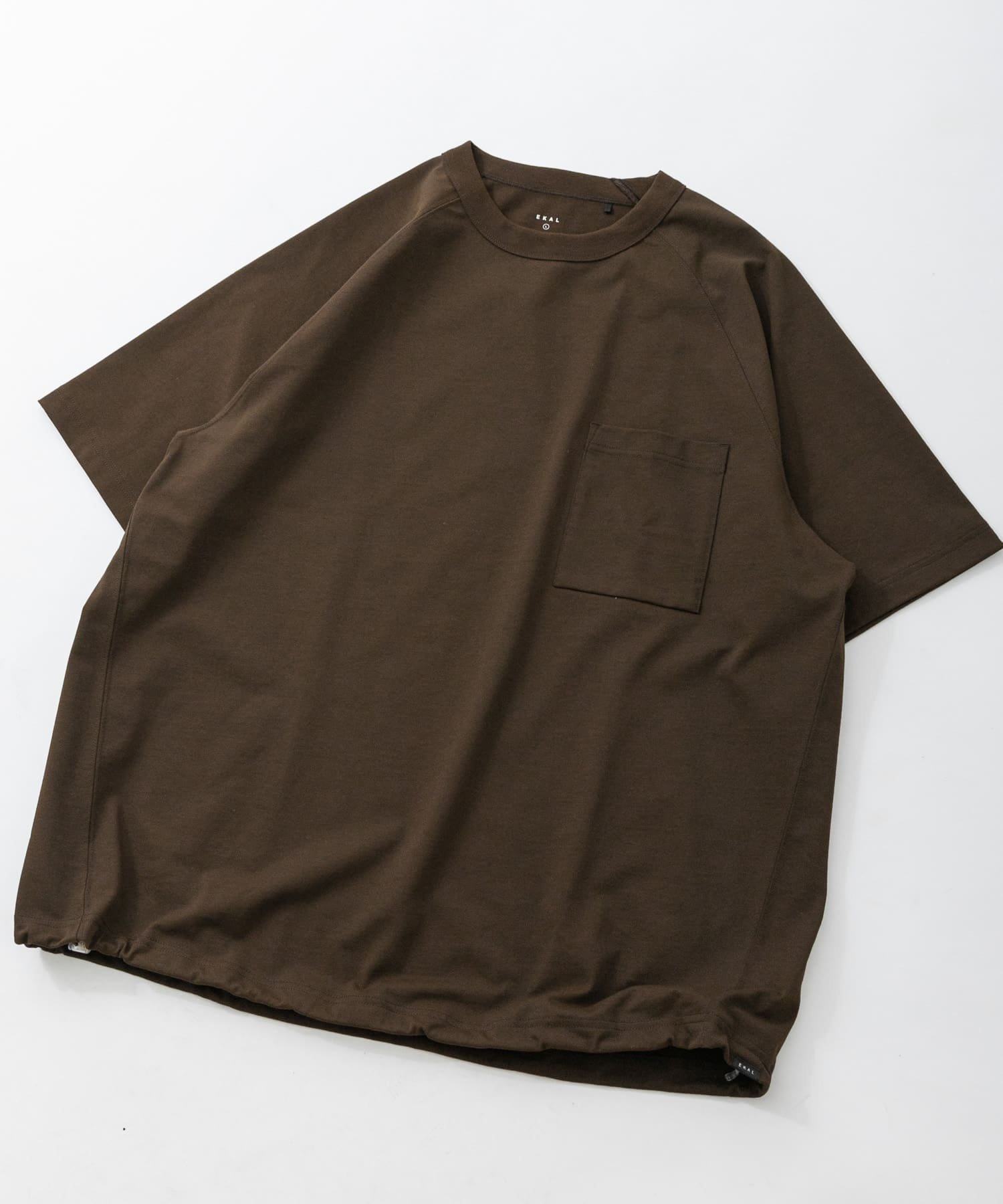 【アーバンリサーチ ドアーズ/URBAN RESEARCH DOORS / MEN】の『吸水速乾/UVカット』DRY OUT BALLOON FIT T-SHIRTS インテリア・キッズ・メンズ・レディースファッション・服の通販 founy(ファニー) 　ファッション　Fashion　メンズファッション　Fashion for Men　2025年　2025　2025春夏・S/S　Spring/Summer 2025 SS25　シンプル　Simple, Minimal　スリーブ　Sleeve, Long Sleeve / Short Sleeve　ドレープ　Drape, Draping Fabric　ドローコード　Drawcord, Drawstring Cord　吸水　Absorbent, Quick-Dry　夏　Summer　定番　Standard, Basic Item　S/S・春夏　SS, Spring/Summer, Warm Season　ブラウンカーキ|ID: prp329100004589346 ipo3291000000033164143