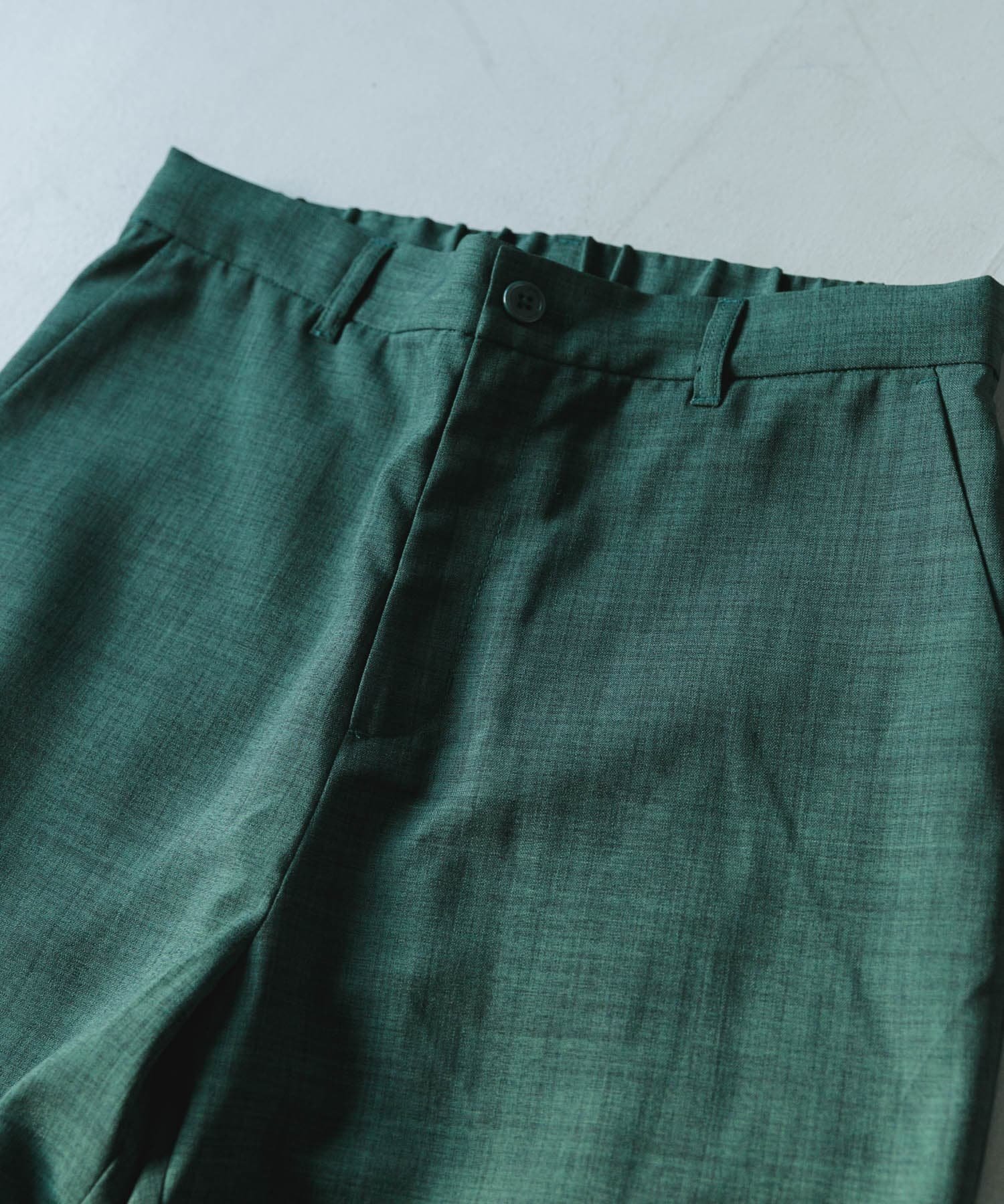 【アイテムズ アーバンリサーチ/ITEMS URBAN RESEARCH / MEN】の『イージーケア/速乾/UVカット』『セットアップ対応』クイックドライリネンタッチイージーパンツ インテリア・キッズ・メンズ・レディースファッション・服の通販 founy(ファニー) 　ファッション　Fashion　メンズファッション　Fashion for Men　ボトムス　Bottoms　2025年　2025　2025春夏・S/S　Spring/Summer 2025 SS25　おすすめ　Recommended / Our Picks　シンプル　Simple, Minimal　スラックス　Slacks, Dress Pants　セットアップ　Set-Up, Coordinated Outfit　リネン　Linen, Linen Fabric　半袖　Short Sleeve, Half Sleeve　夏　Summer　S/S・春夏　SS, Spring/Summer, Warm Season　GRN|ID: prp329100004589385 ipo3291000000033562086